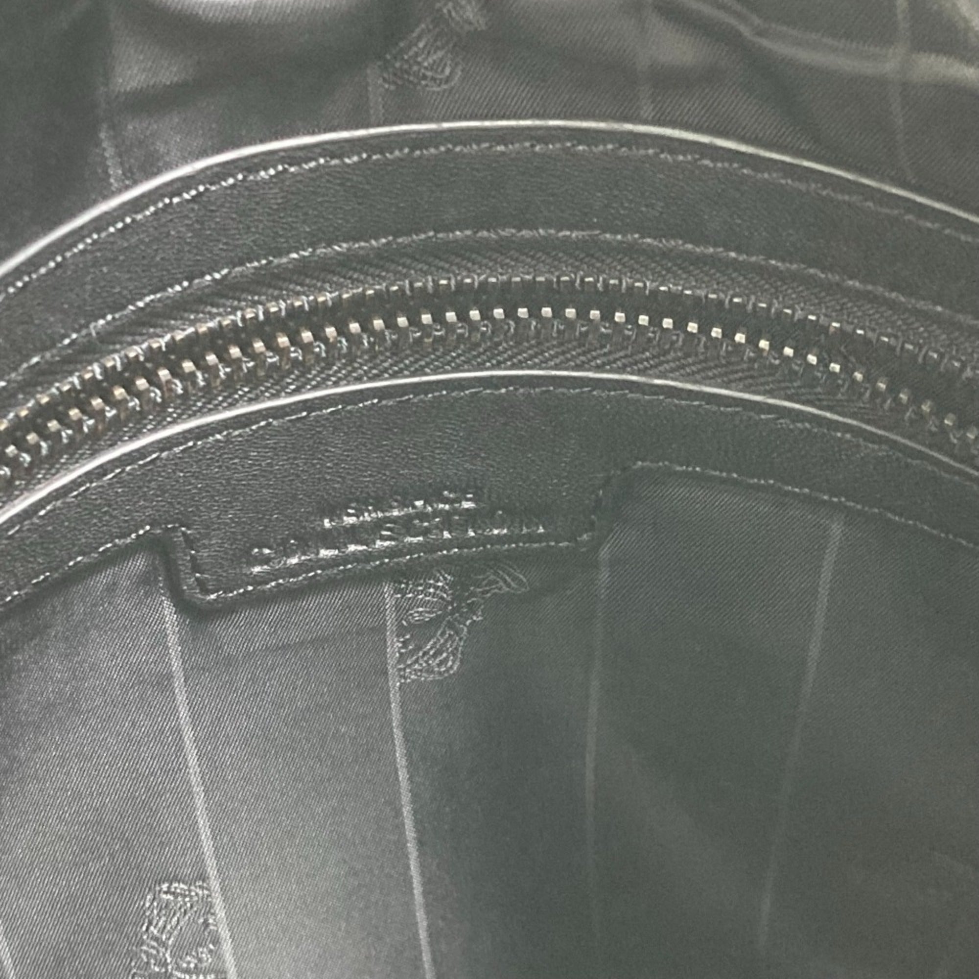 Versace Black Leather Shoulder Bag (Pre-Owned)