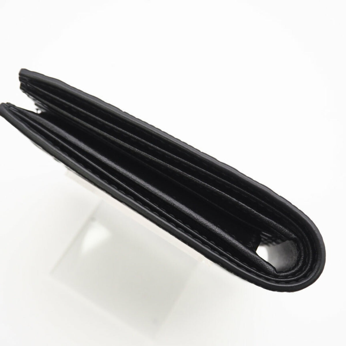 Gucci Black Leather Wallet (Bi-Fold) (Pre-Owned)