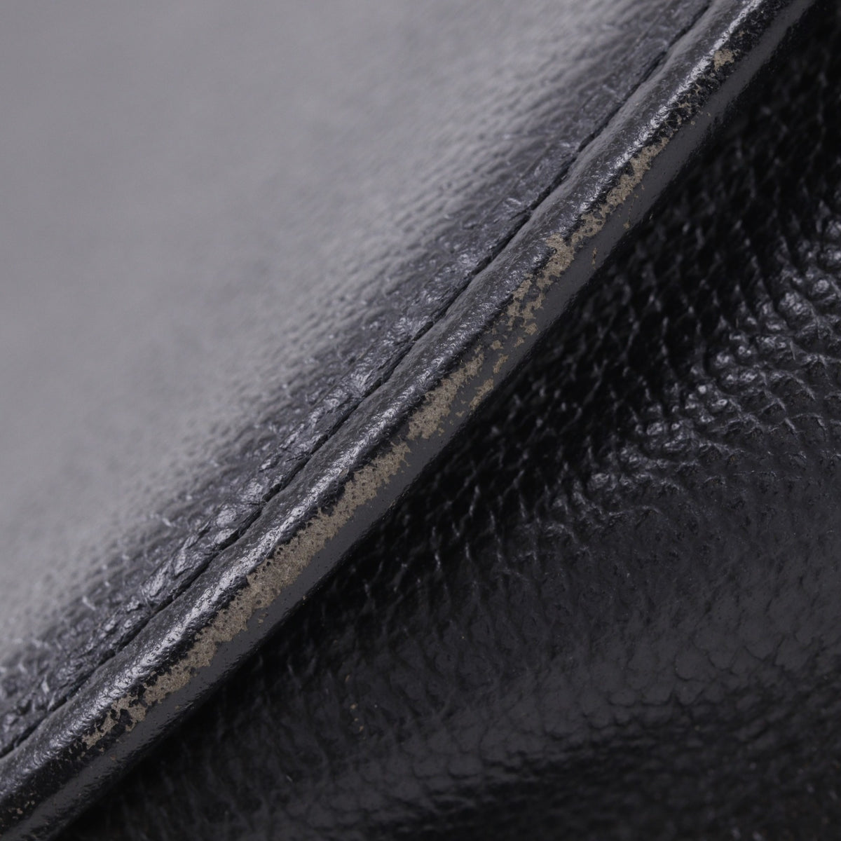 Yves Saint Laurent Black Leather Shoulder Bag (Pre-Owned)