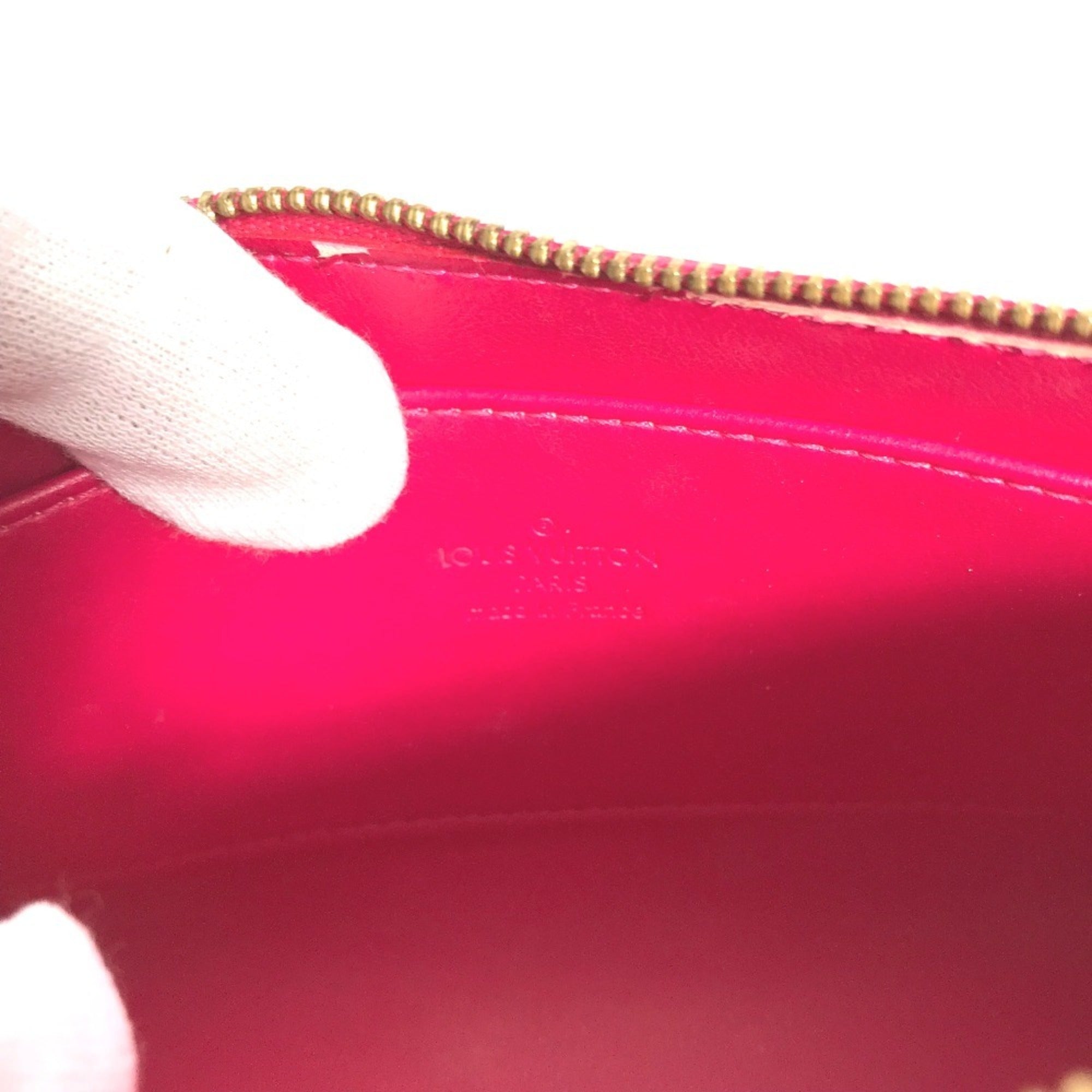Louis Vuitton Pink Rose Pop Patent Leather Pouch Wash Bag (Pre-Owned)