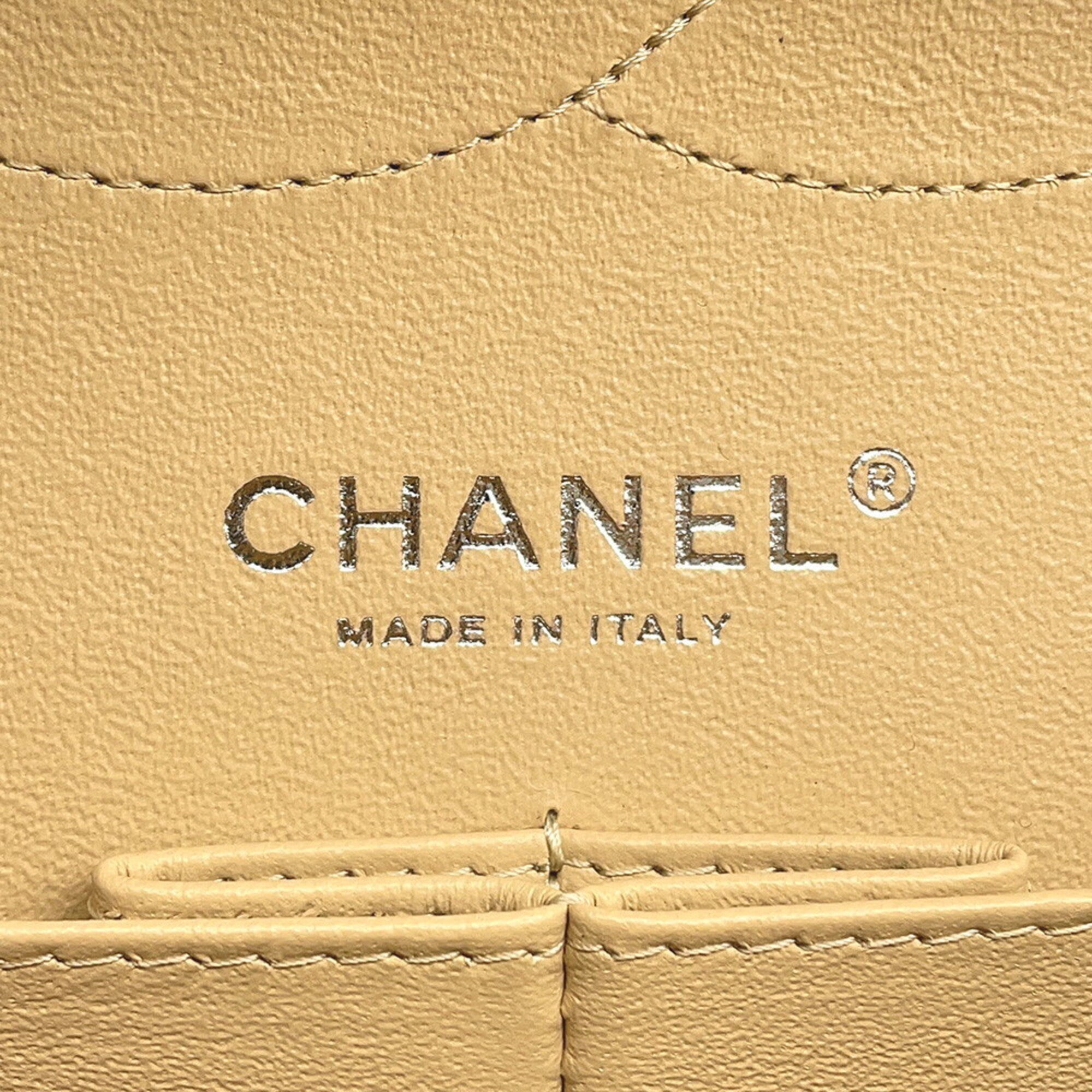 Chanel Matelasse Beige Grained Calfskin Handbag Shoulder Bag (Pre-Owned)