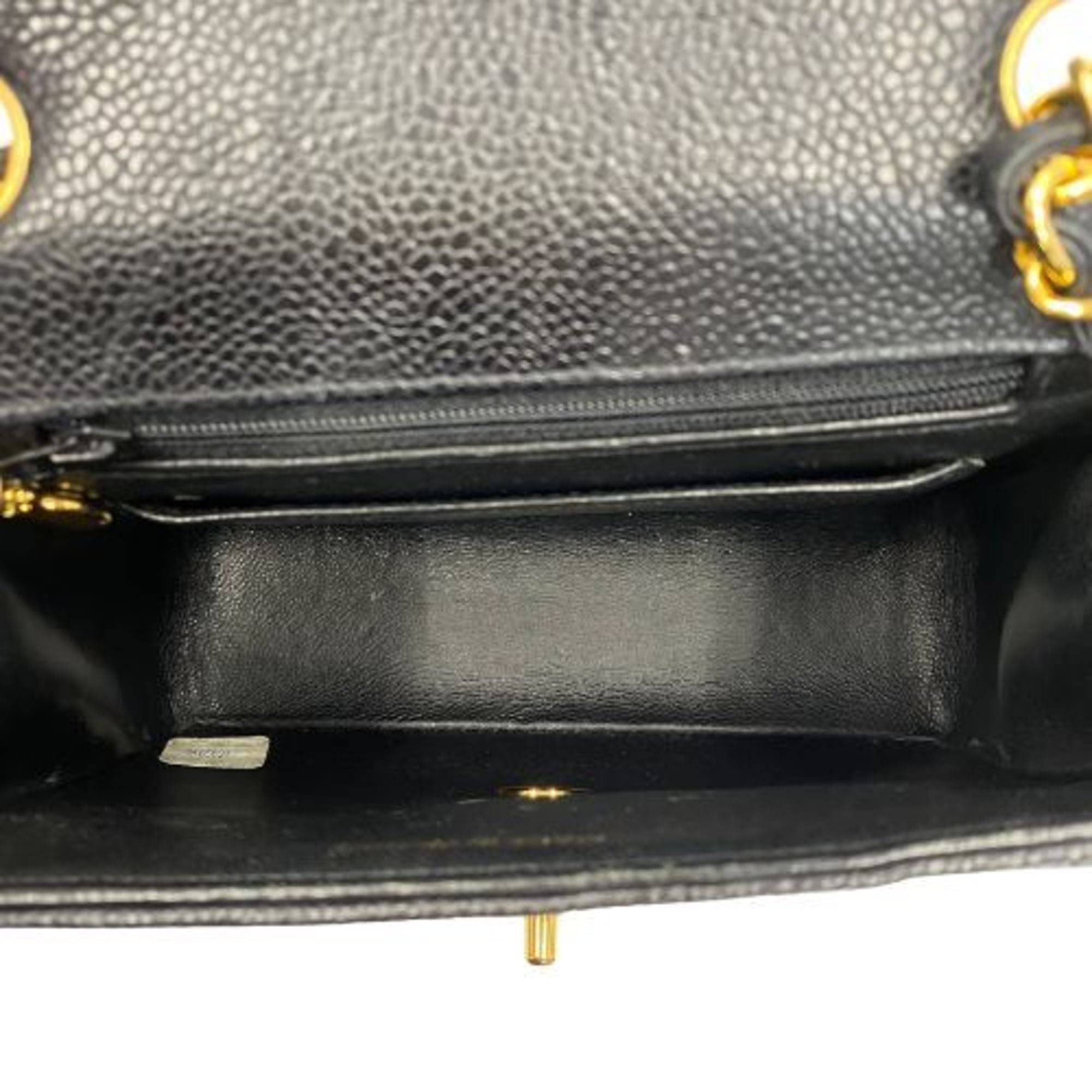 Chanel Black Shoulder Bag (Pre-Owned)