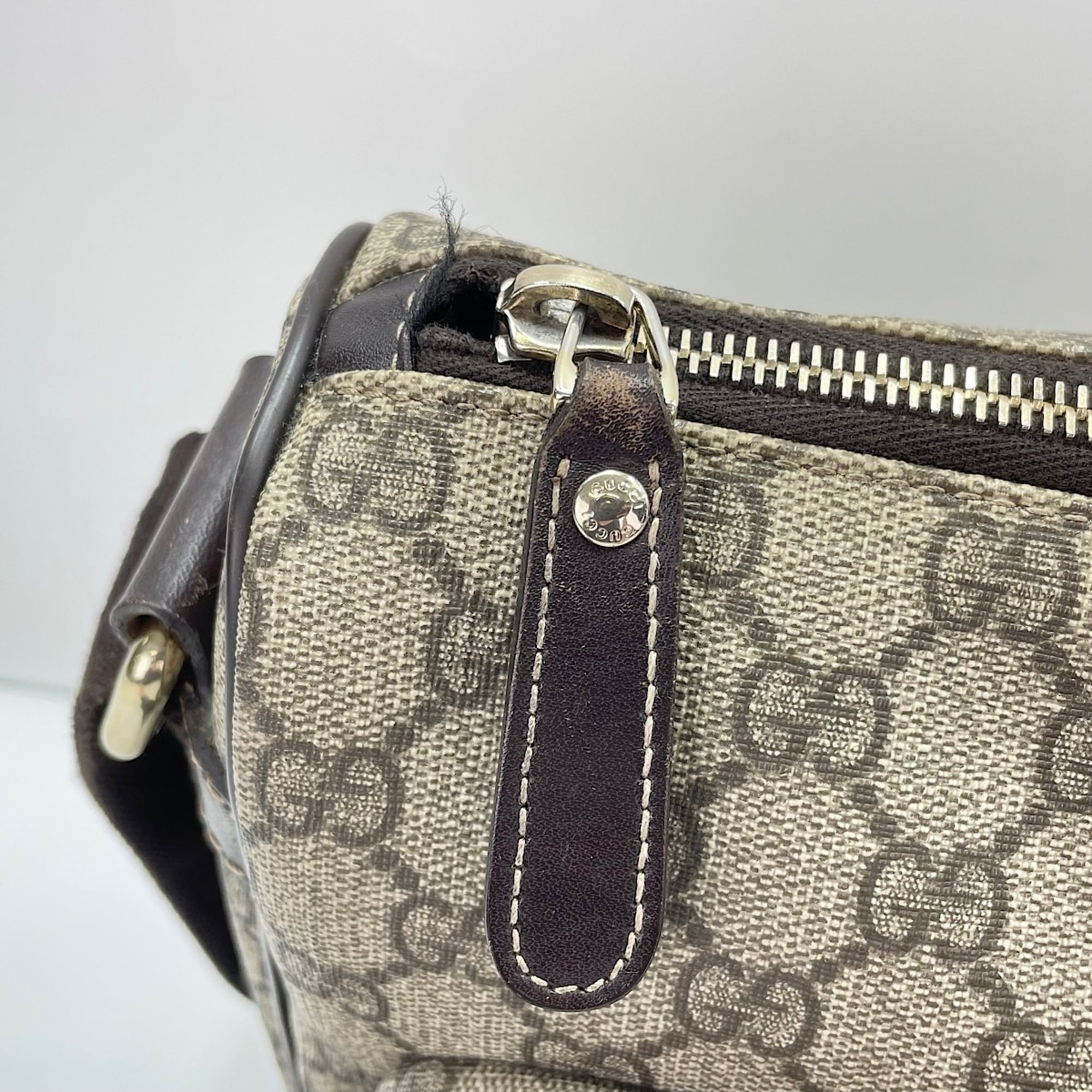 Gucci Gg Plus Beige Gg Plus Shoulder Bag (Pre-Owned)