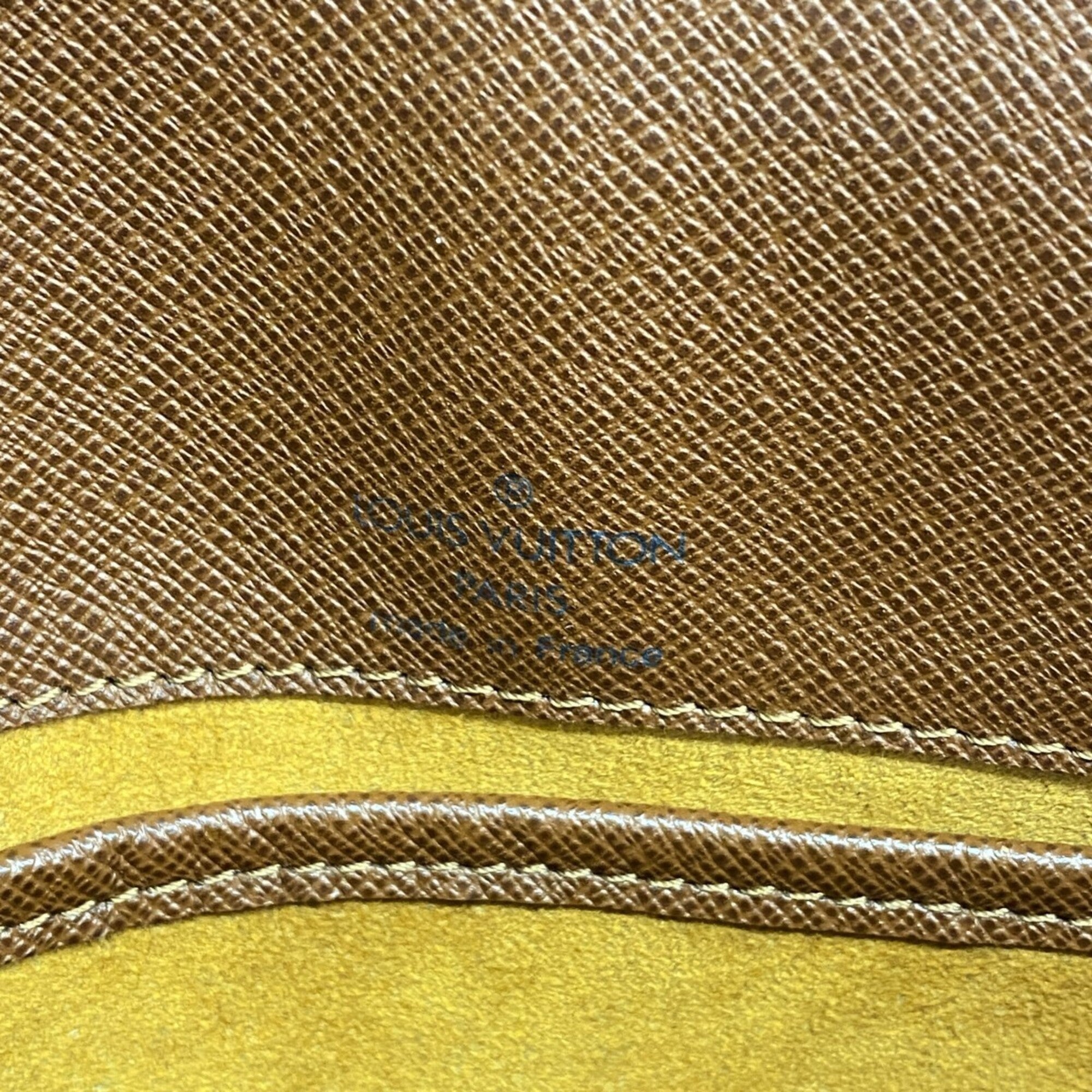 Louis Vuitton Brown Shoulder Bag (Pre-Owned)