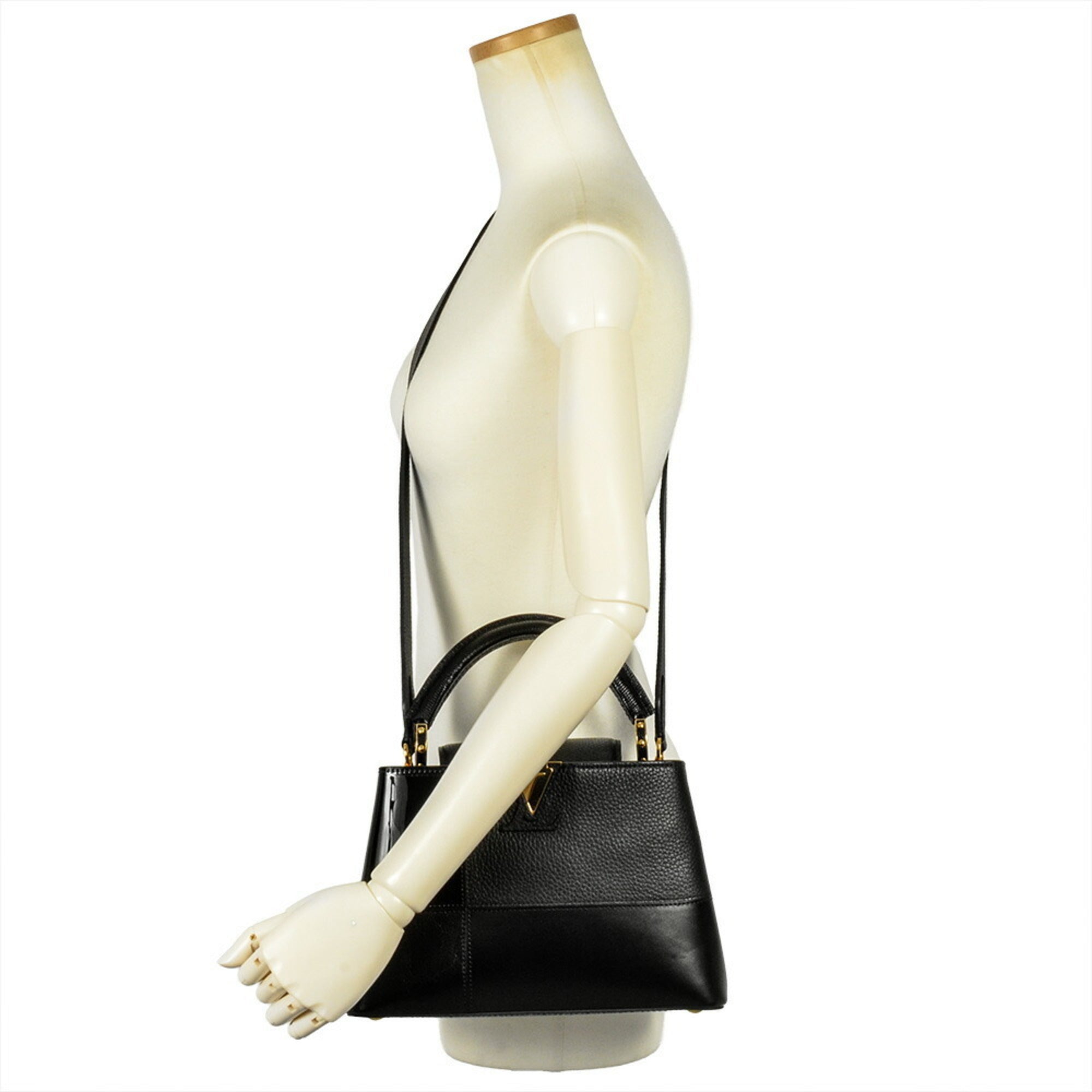 Louis Vuitton Black Leather Handbag (Pre-Owned)
