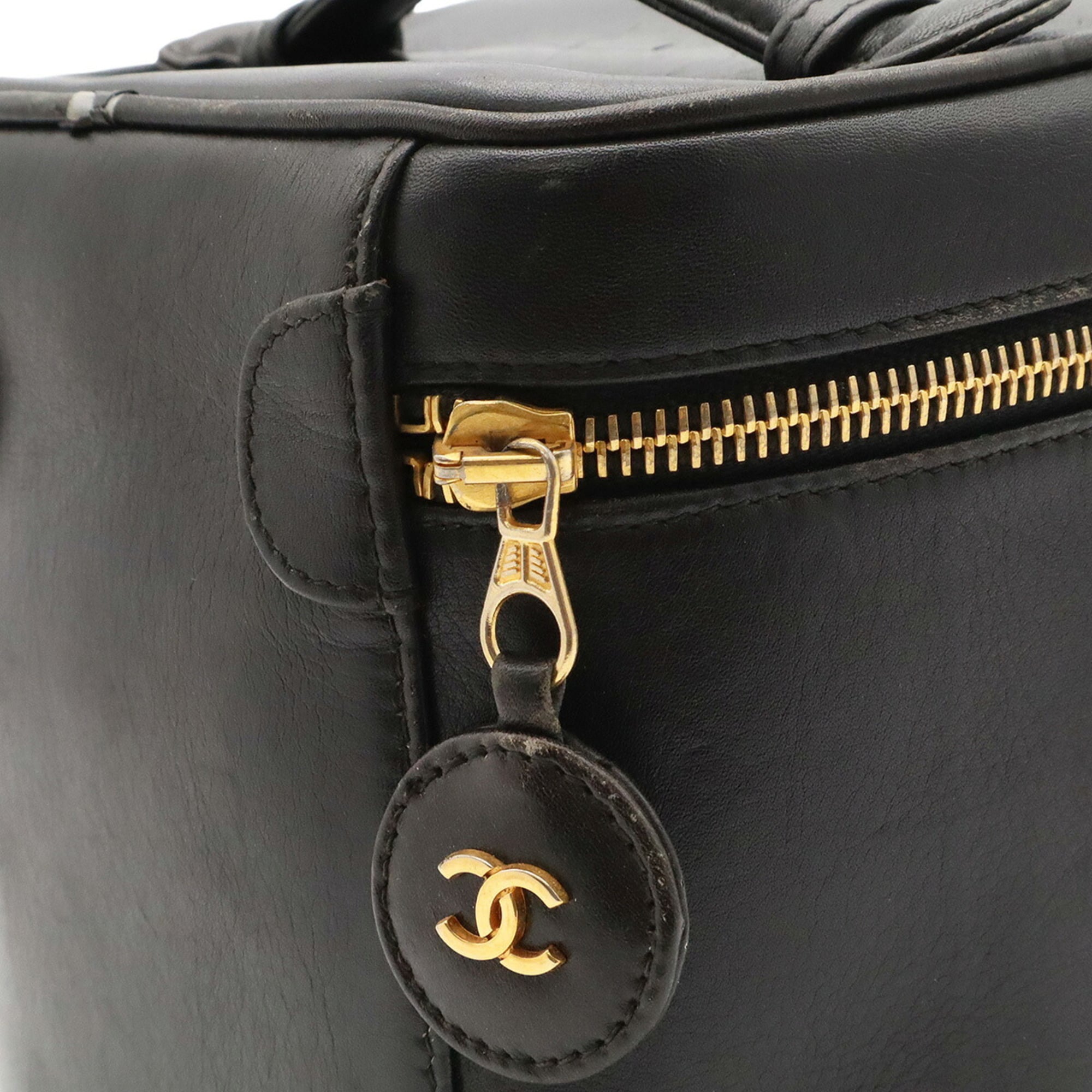 Chanel Bicolor Black Leather Handbag Pouch Vanity Bag (Pre-Owned)