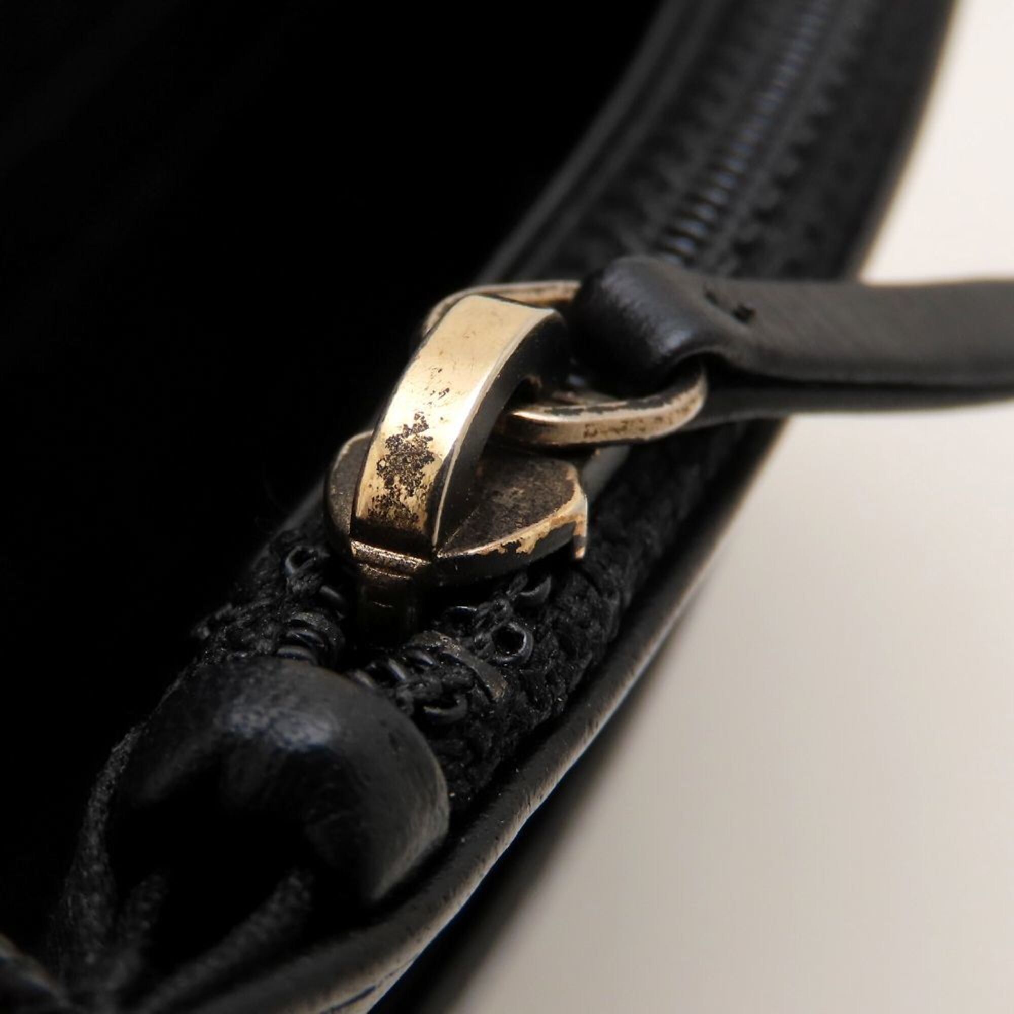 Chanel Boy Chanel Black Grained Calfskin Shoulder Bag (Pre-Owned)