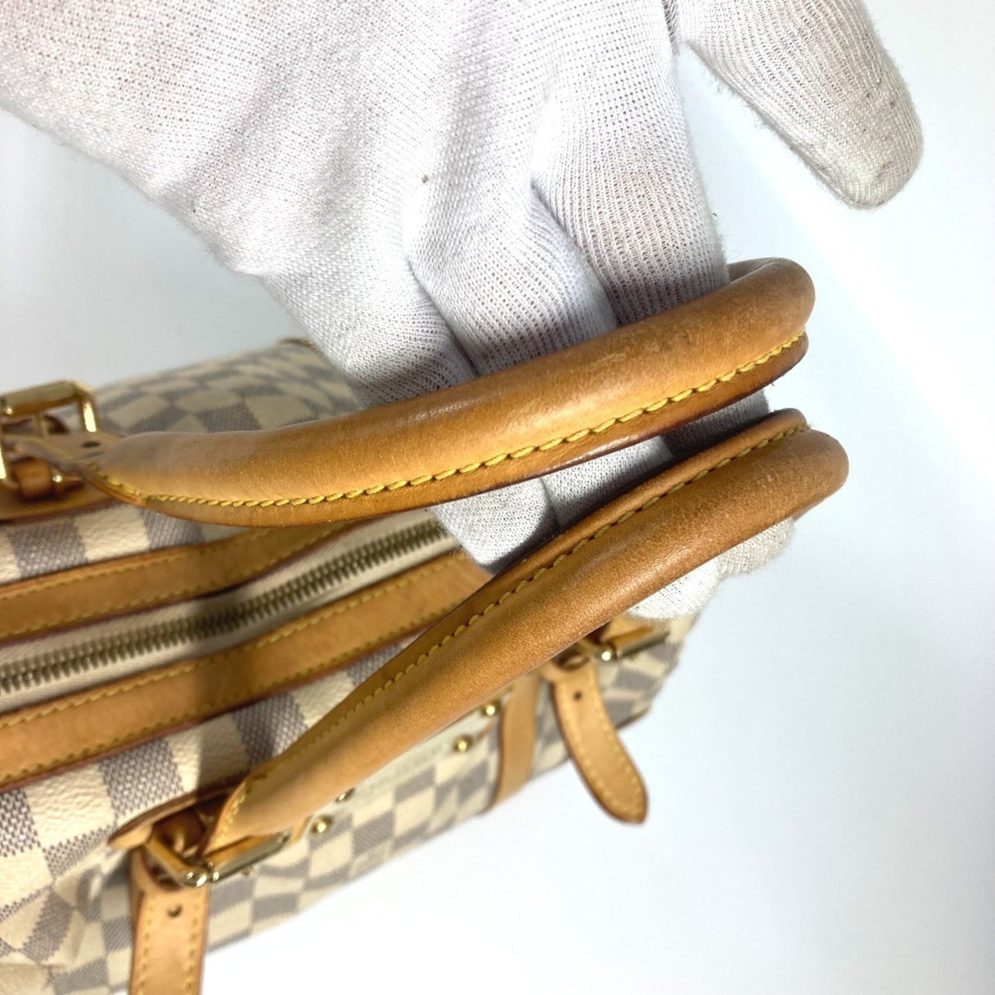 Louis Vuitton White Handbag Tote Bag (Pre-Owned)