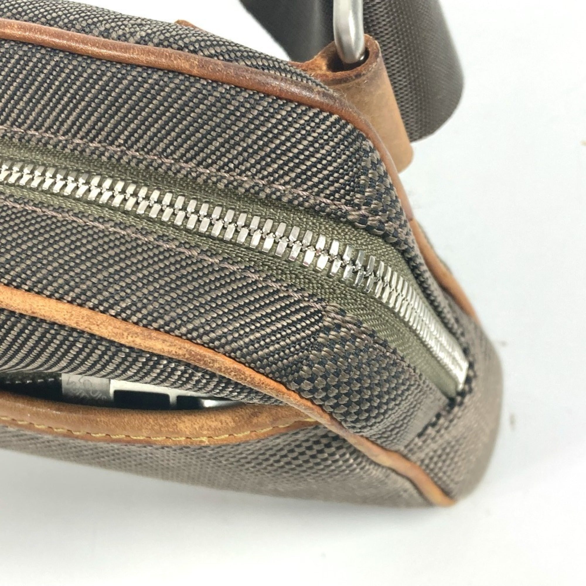 Louis Vuitton Earth Khaki Damier Geant Shoulder Bag Sling Bag (Pre-Owned)