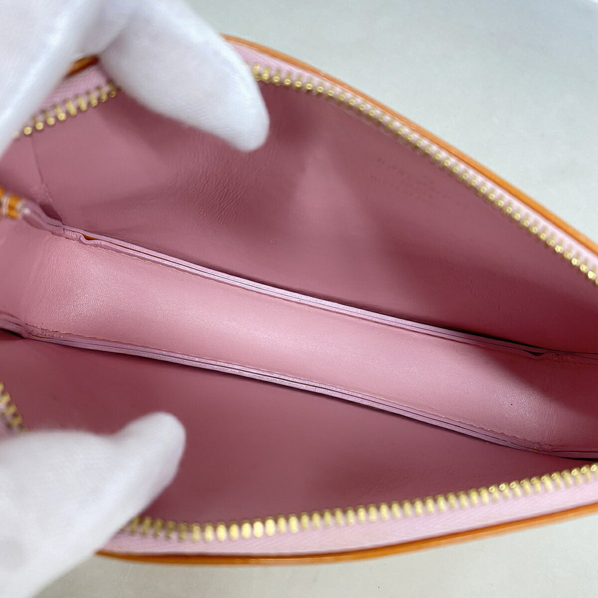 Louis Vuitton Rose Pouch (Pre-Owned)