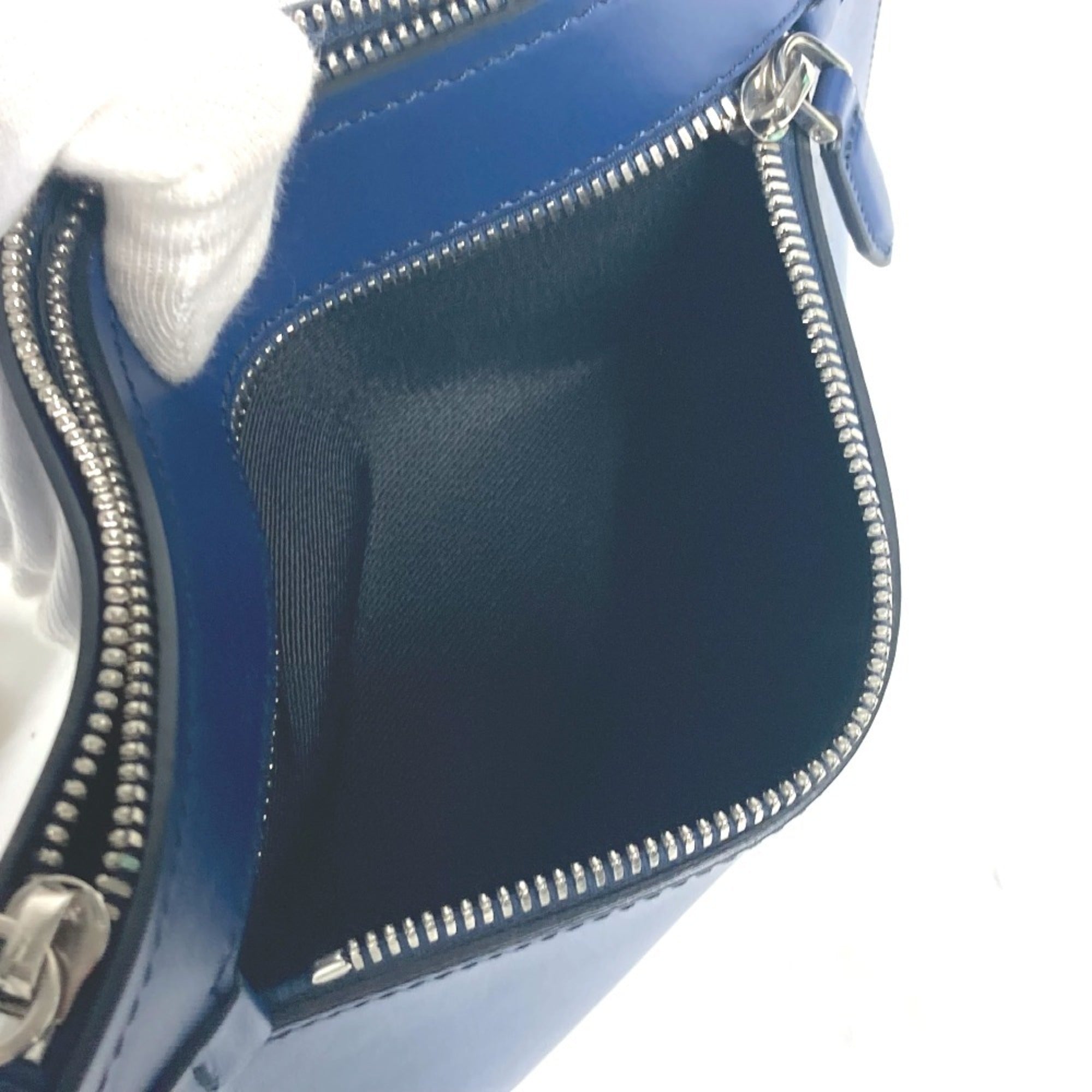 Salvatore Ferragamo Blue Leather Clutch Bag Pouch (Pre-Owned)