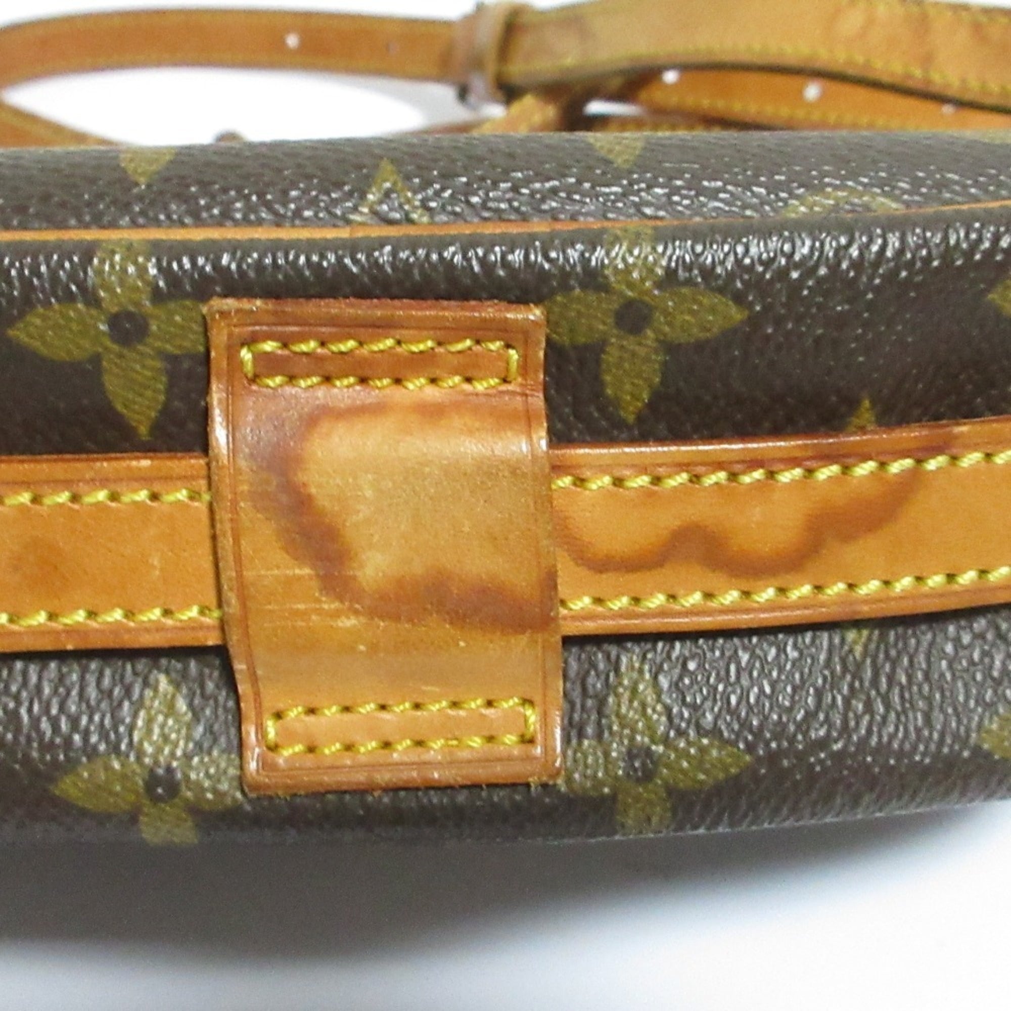 Louis Vuitton Brown Monogram Shoulder Bag (Pre-Owned)