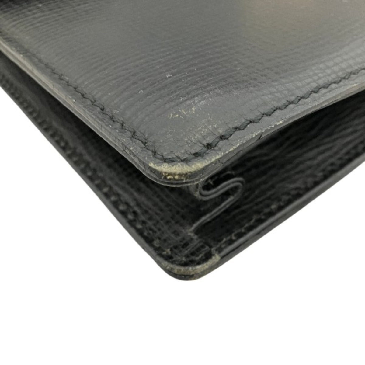 Burberry Black Leather Clutch Bag (Pre-Owned)