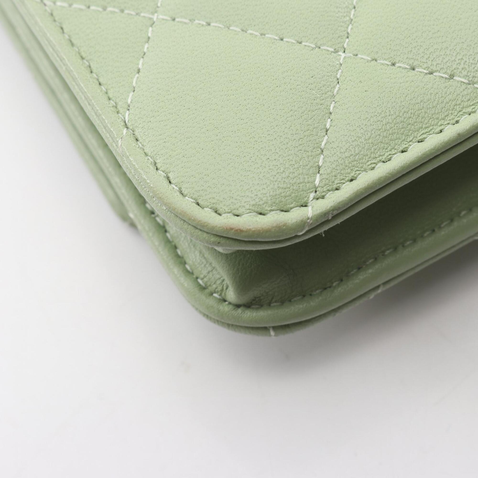 Chanel Matelasse Green Leather Handbag Shoulder Bag (Pre-Owned)