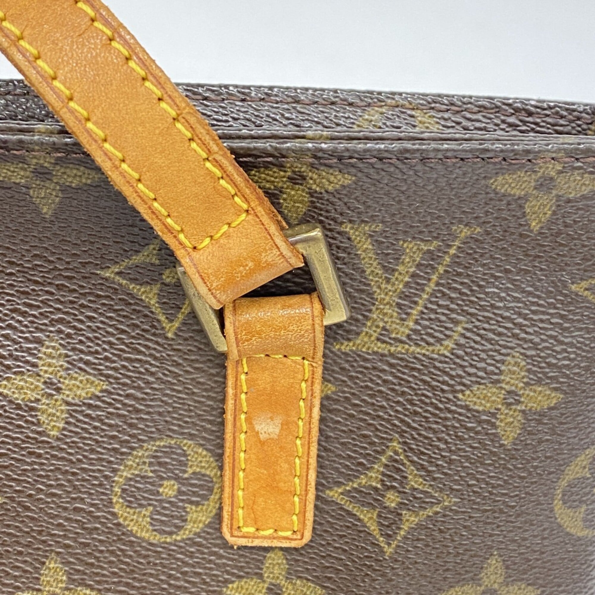 Louis Vuitton Brown Handbag (Pre-Owned)