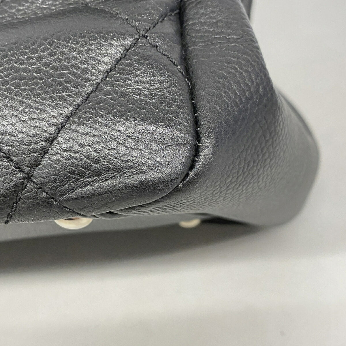 Chanel Black Grained Calfskin Tote Bag (Pre-Owned)