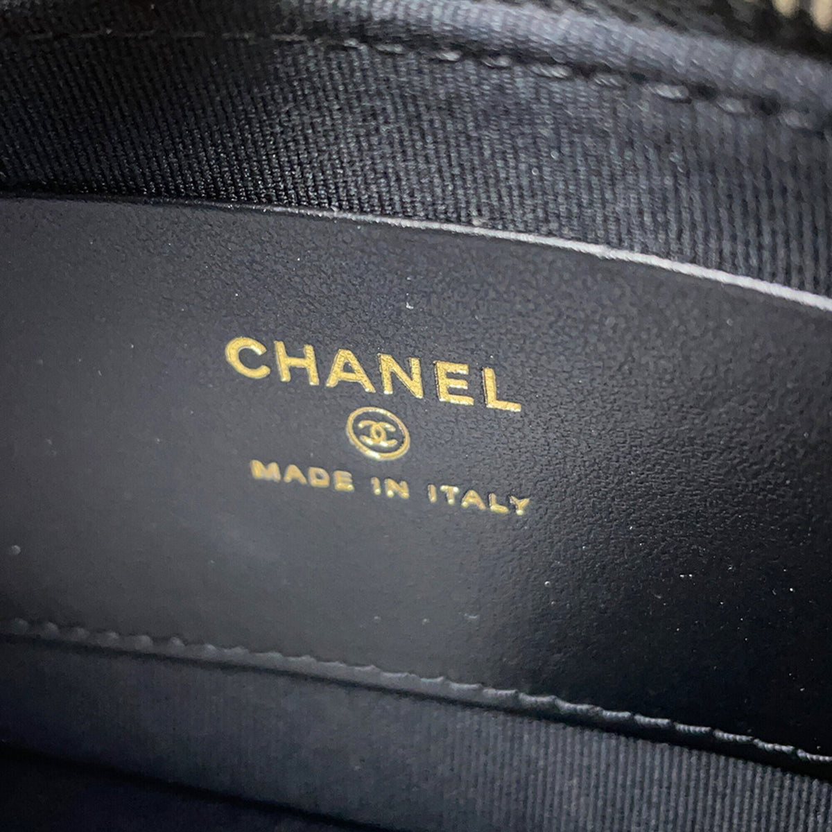Chanel Black Leather Shoulder Bag (Pre-Owned)
