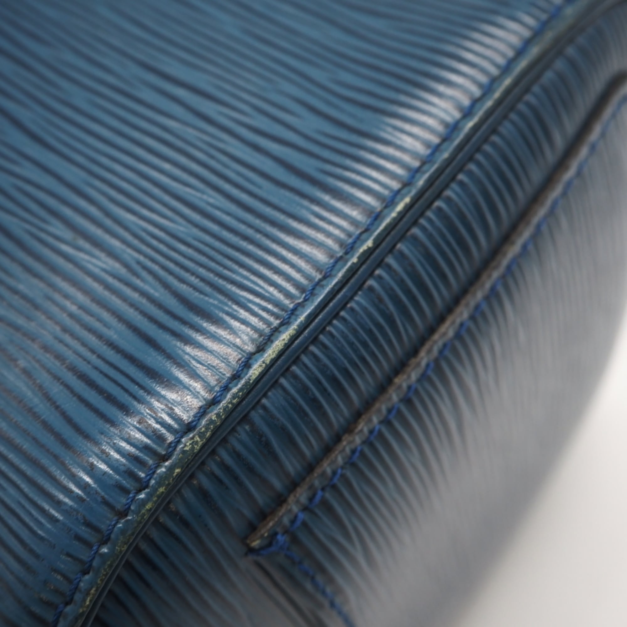 Louis Vuitton Toledo Blue Leather Handbag (Pre-Owned)