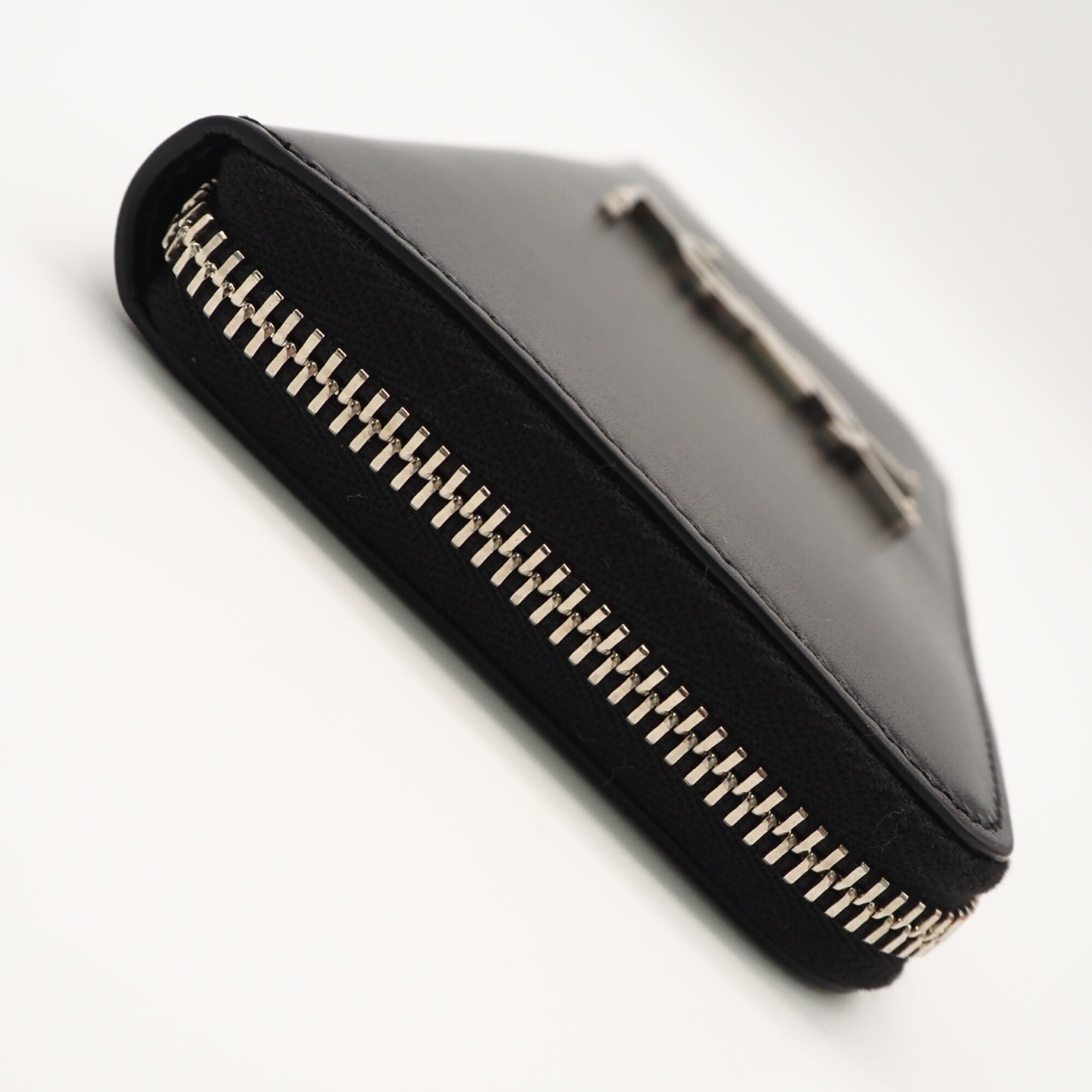 Yves Saint Laurent Black Leather Long Wallet (Bi-Fold) (Pre-Owned)