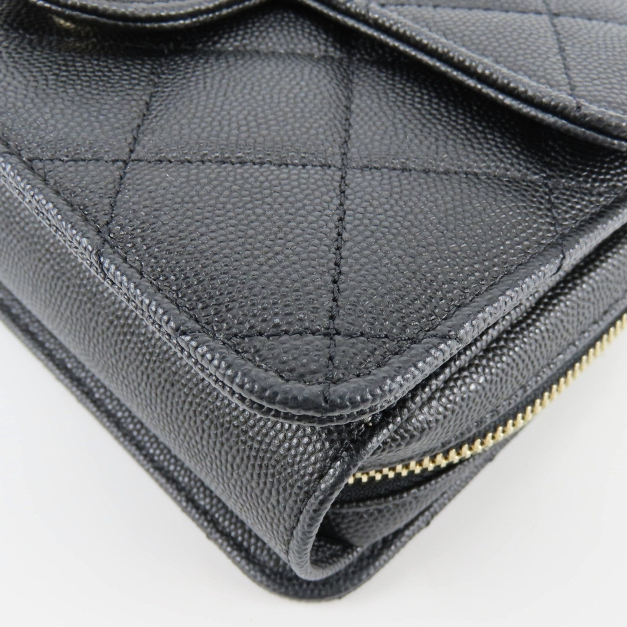 Chanel Black Grained Calfskin Shoulder Bag (Pre-Owned)