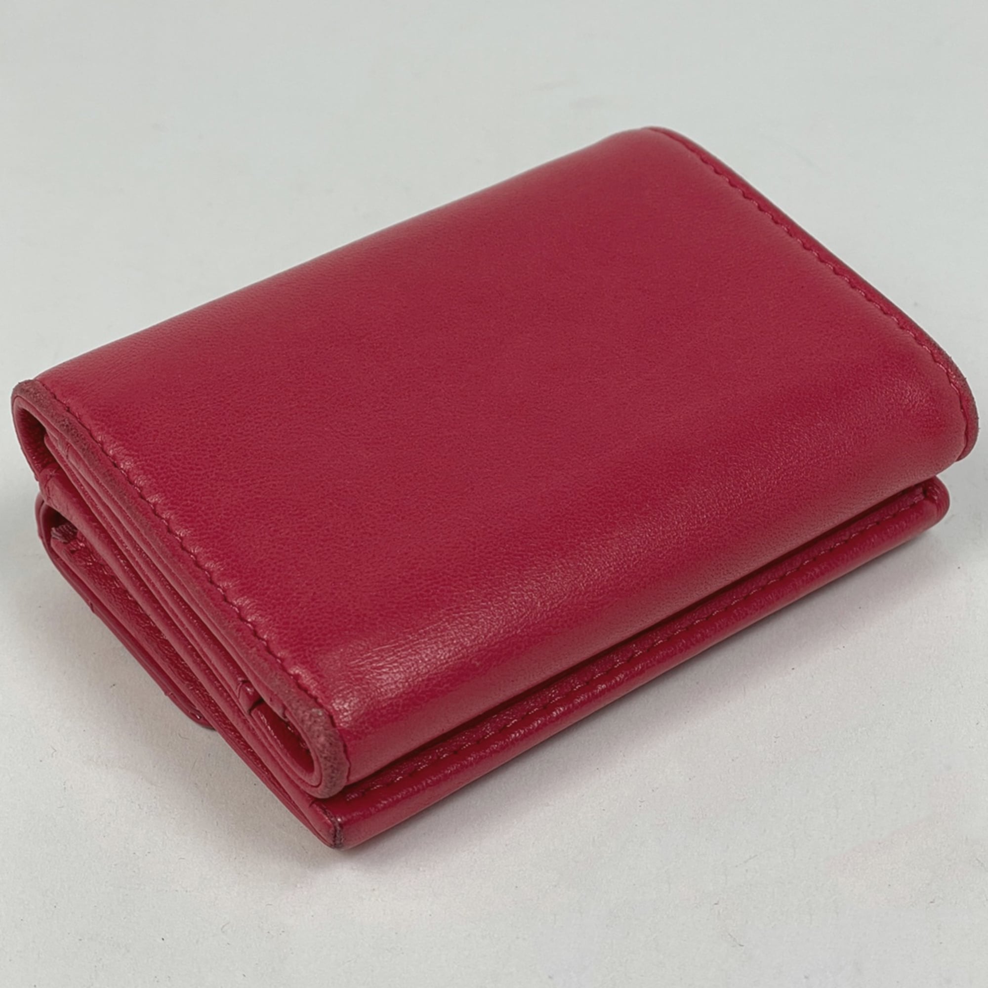 Chanel Pink Leather Wallet (Tri-Fold) (Pre-Owned)
