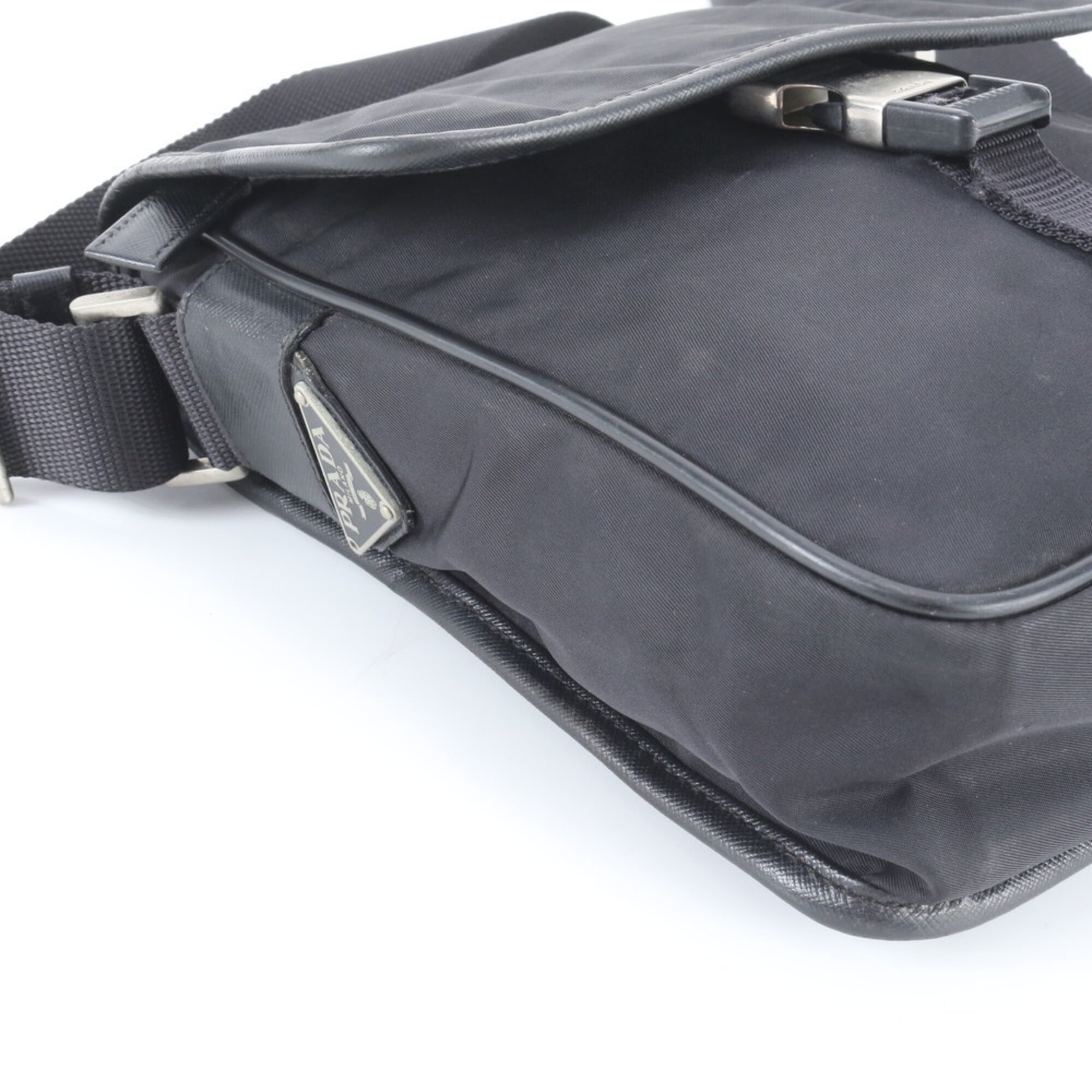 Prada Black Nylon Shoulder Bag (Pre-Owned)