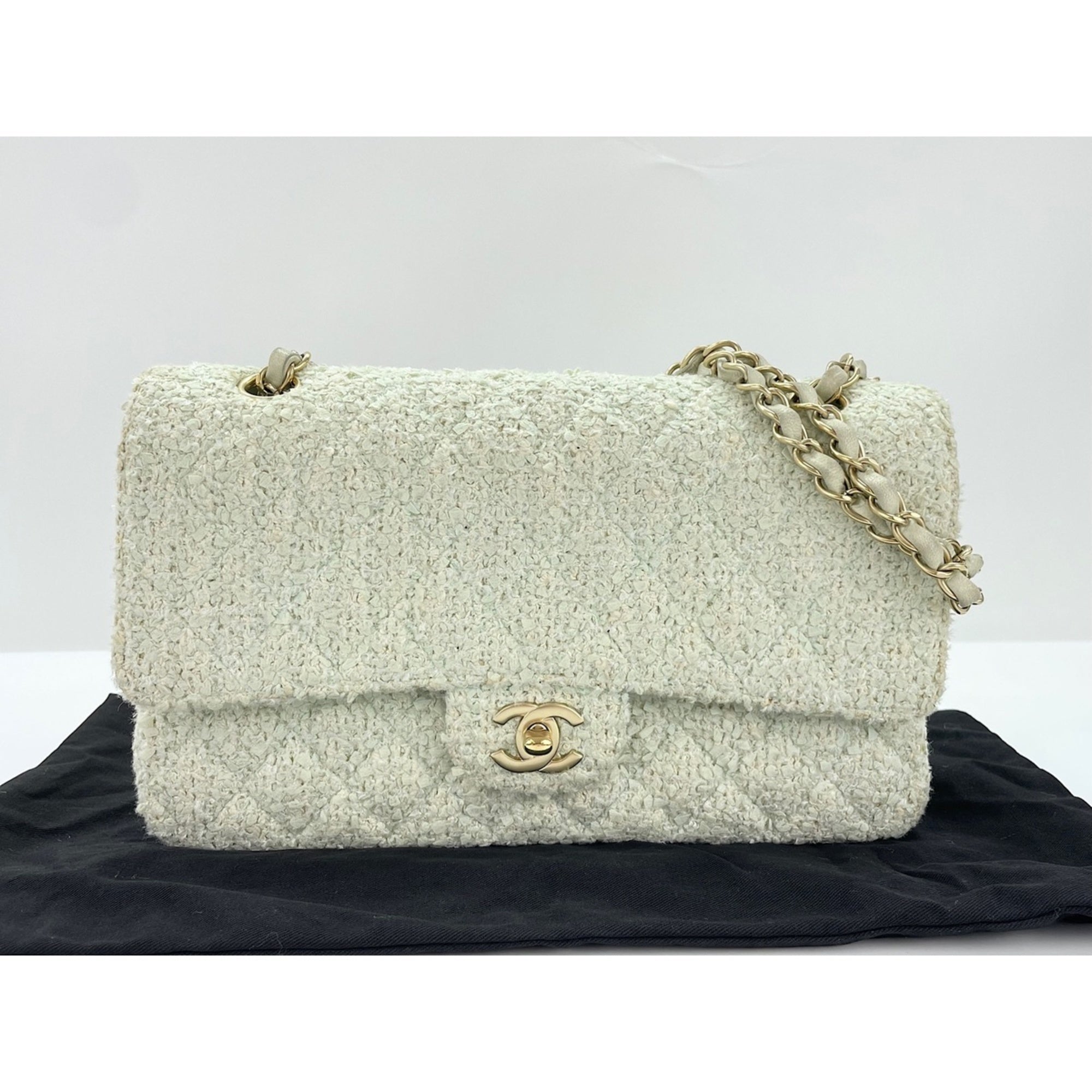 Chanel Blue Shoulder Bag (Pre-Owned)
