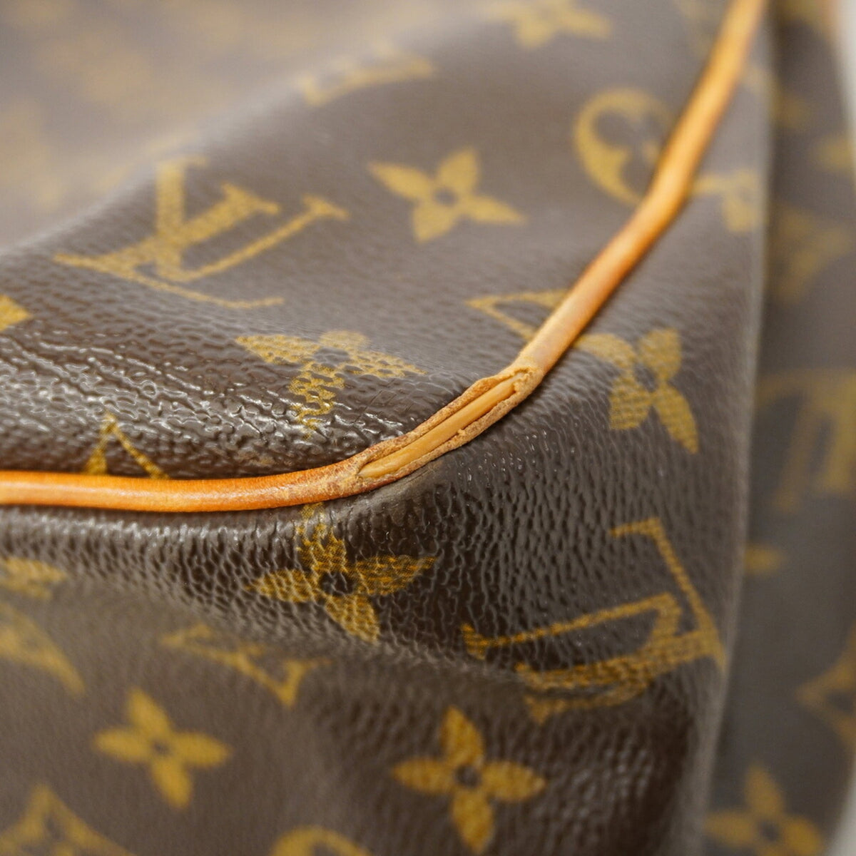 Louis Vuitton Brown Tote Bag (Pre-Owned)