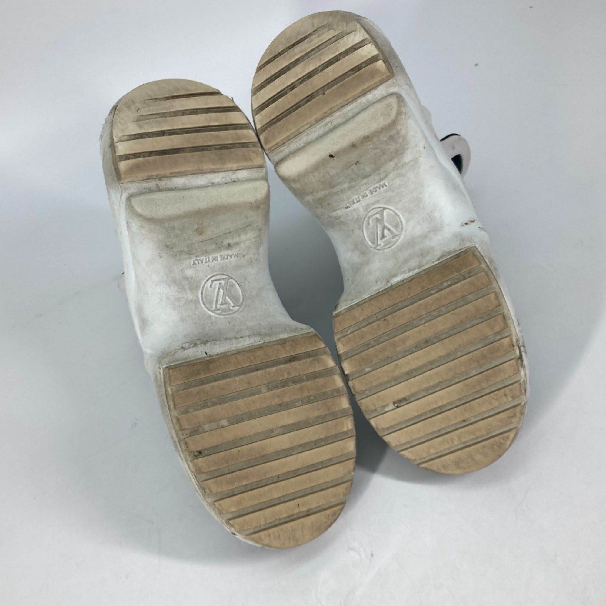 Louis Vuitton Black White Sneakers (Pre-Owned)