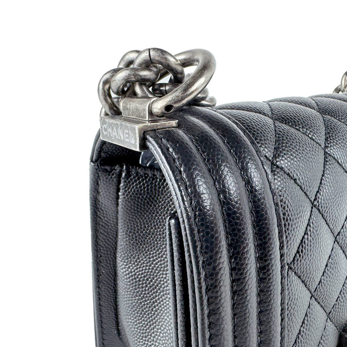 Chanel Black Grained Calfskin Leather Shoulder Bag (Pre-Owned)