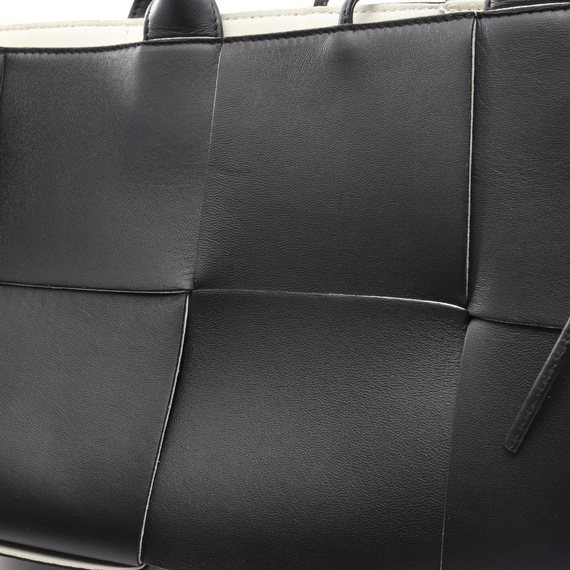 Bottega Veneta Black Leather Handbag Pouch Tote Bag (Pre-Owned)