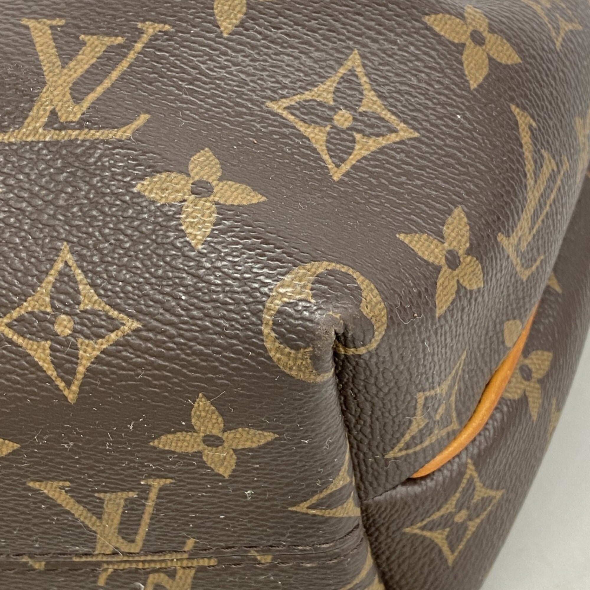 Louis Vuitton Brown Handbag (Pre-Owned)