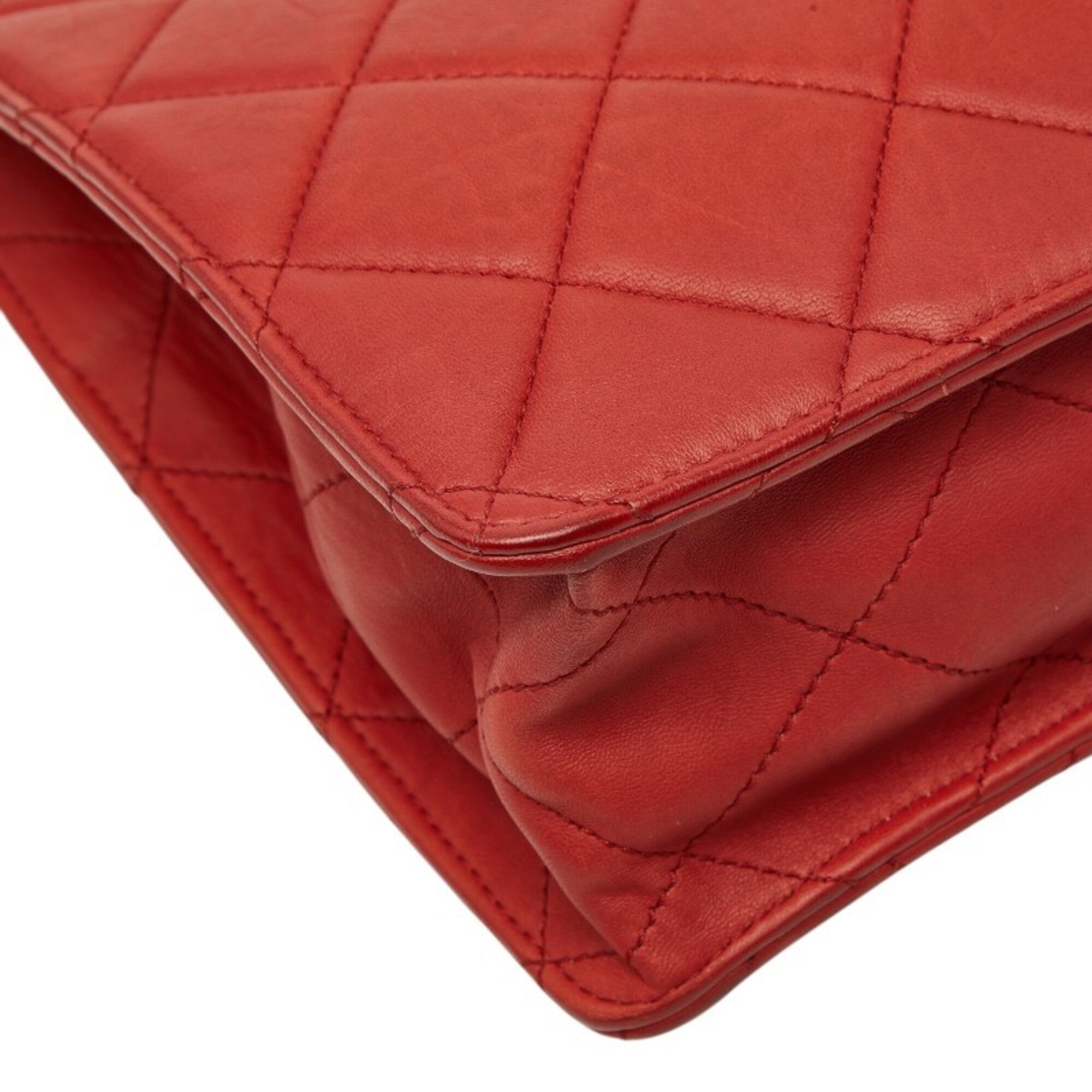 Chanel Red Color Leather Handbag Shoulder Bag (Pre-Owned)