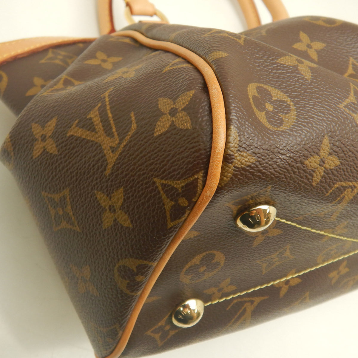 Louis Vuitton Brown Monogram Canvas Handbag (Pre-Owned)