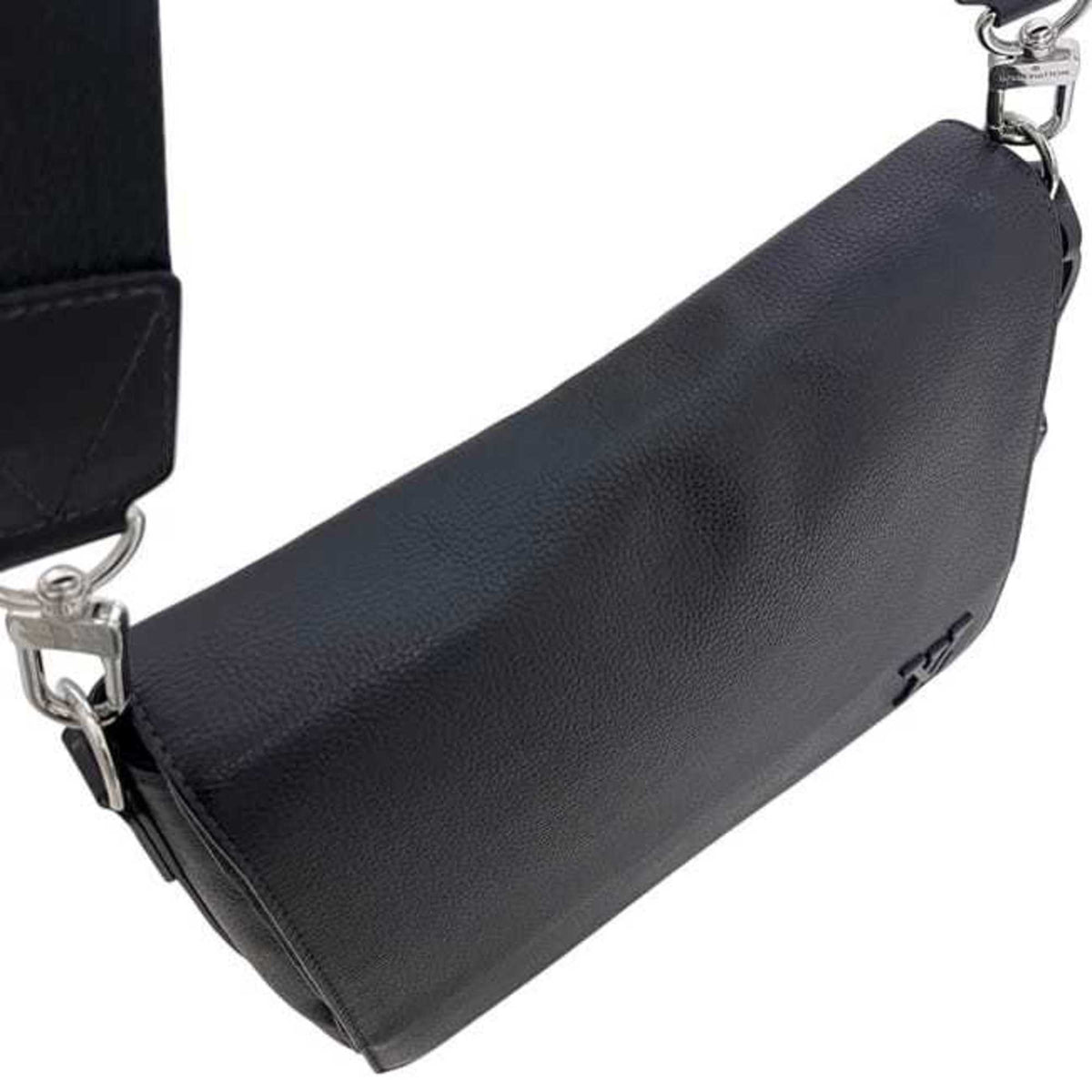 Louis Vuitton Navy Leather Shoulder Bag (Pre-Owned)