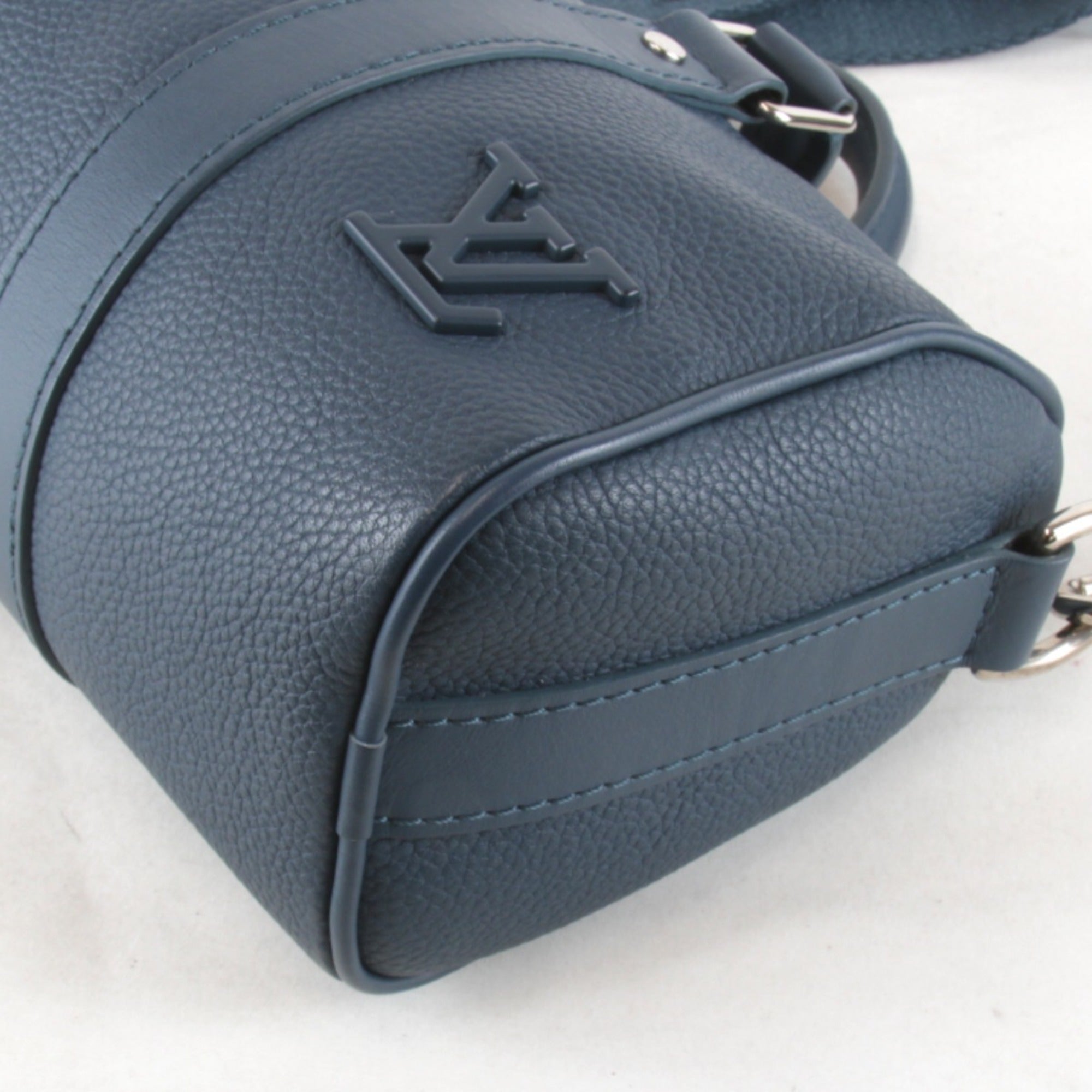 Louis Vuitton Blue Leather Handbag Shoulder Bag (Pre-Owned)