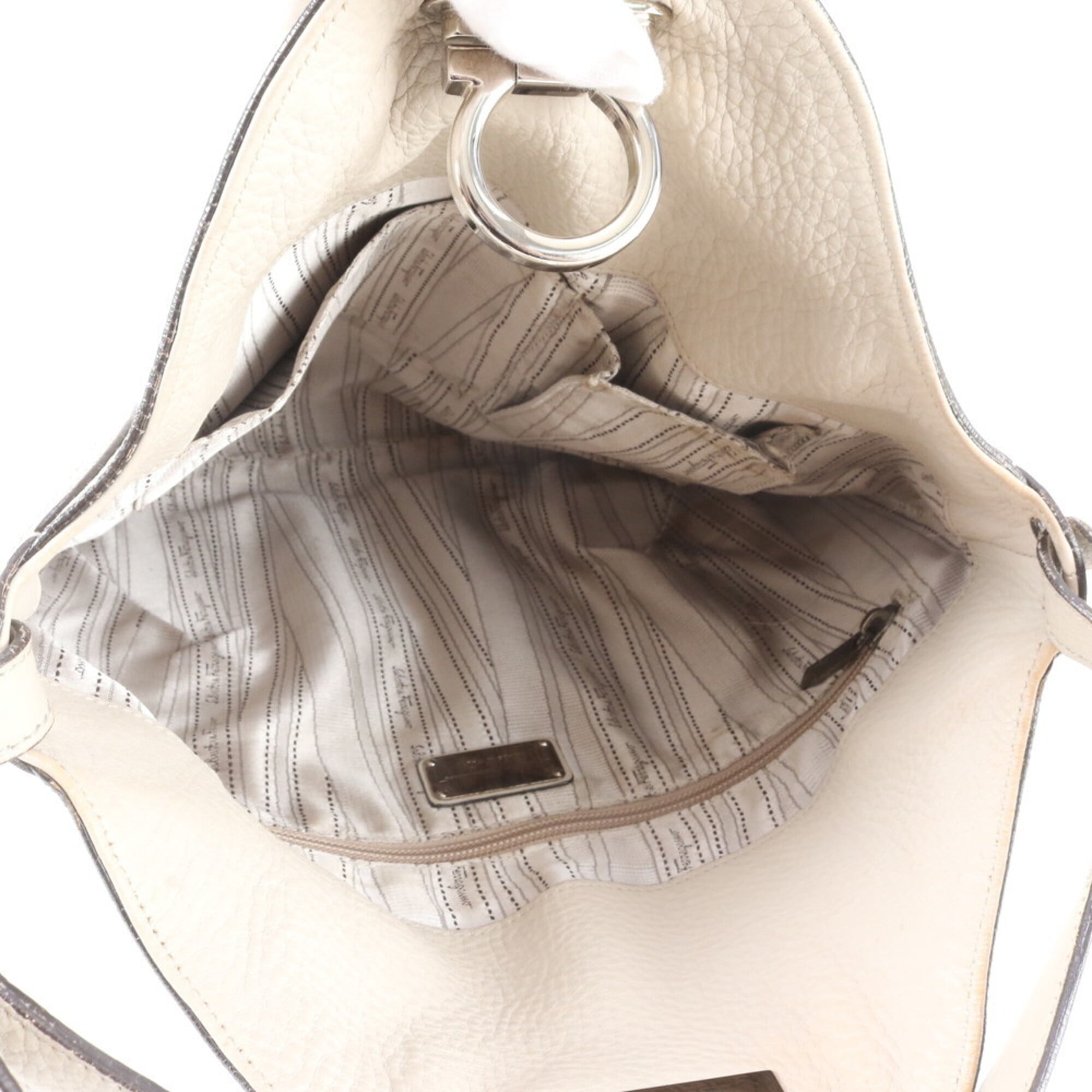 Salvatore Ferragamo Ivory Leather Handbag Shoulder Bag (Pre-Owned)
