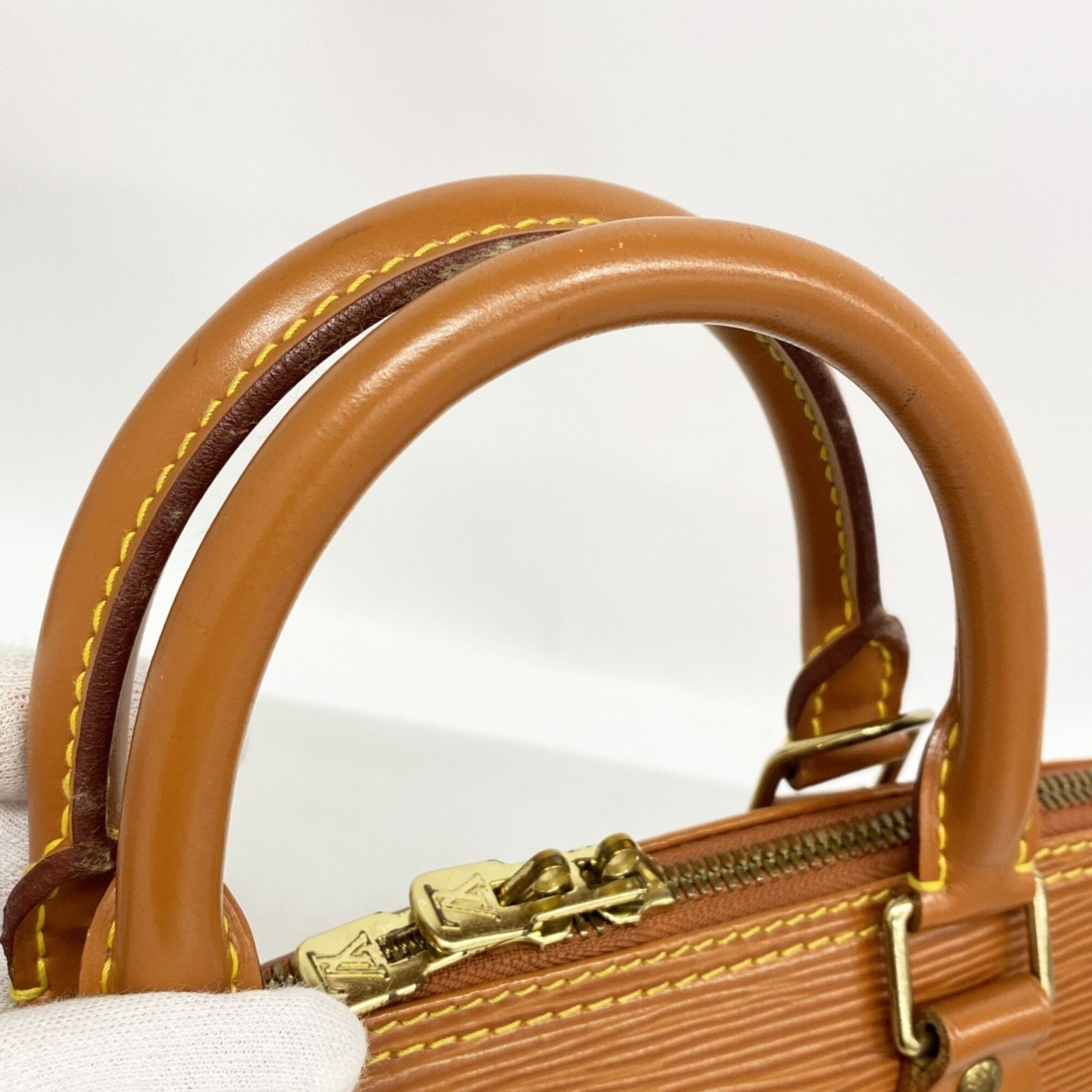 Louis Vuitton Gold Cipango Handbag (Pre-Owned)