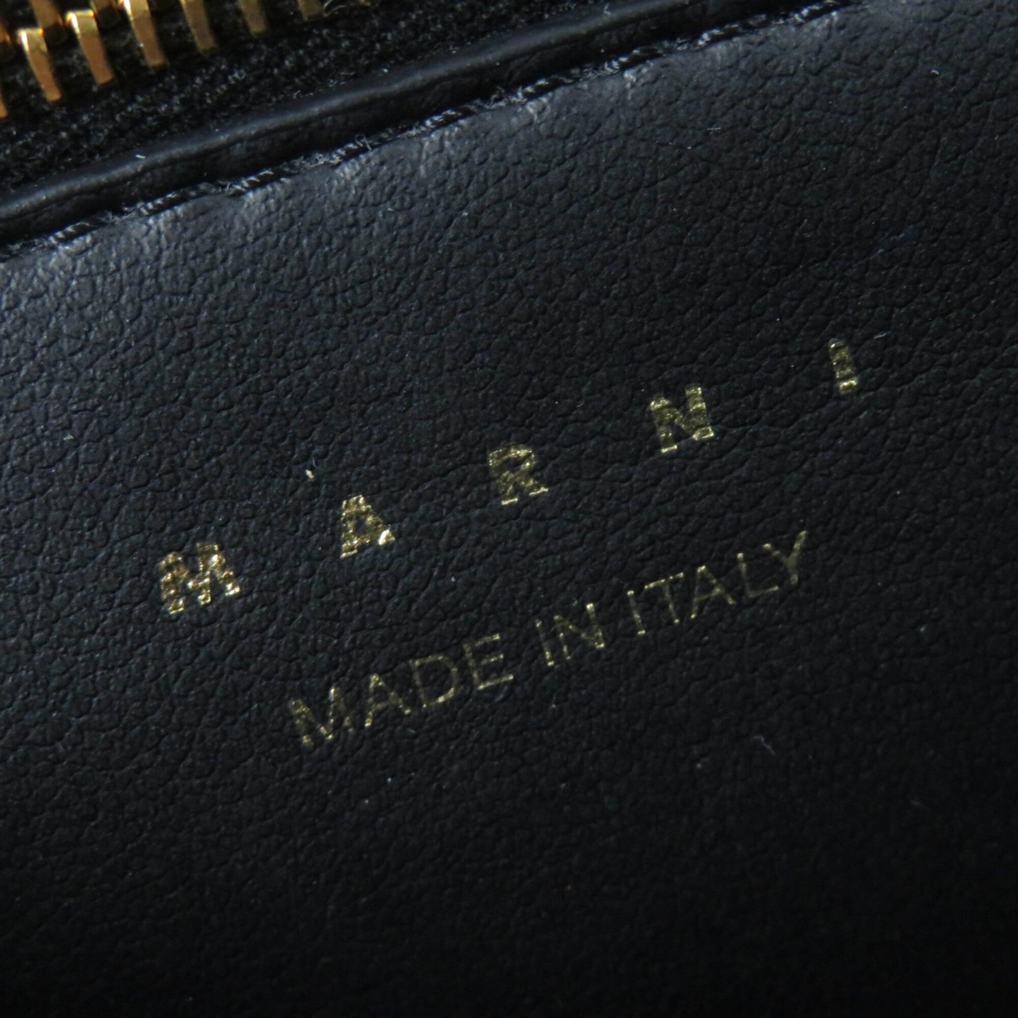 Marni Black Leather Shoulder Bag (Pre-Owned)