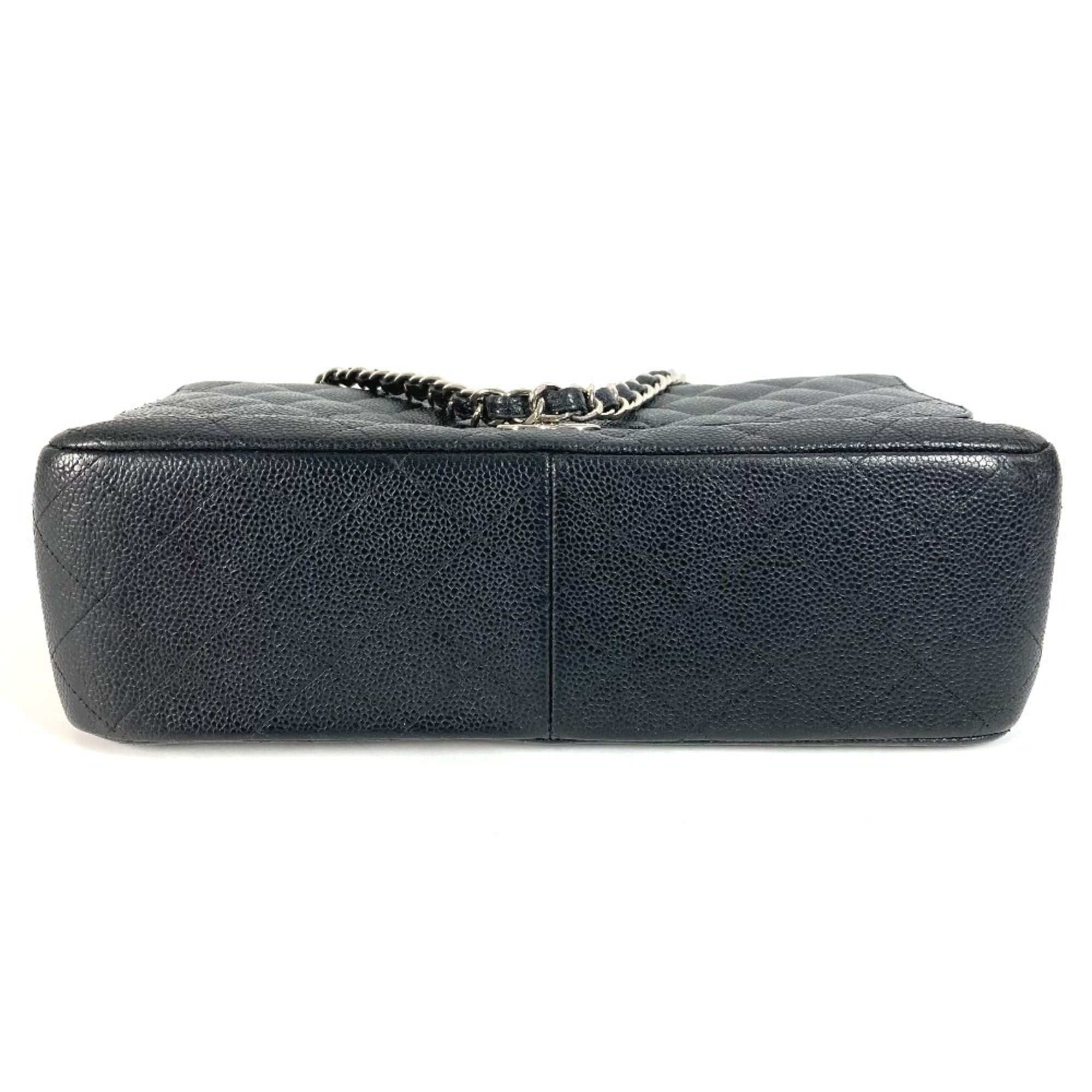 Chanel Matelasse Black Grained Calfskin Shoulder Bag (Pre-Owned)