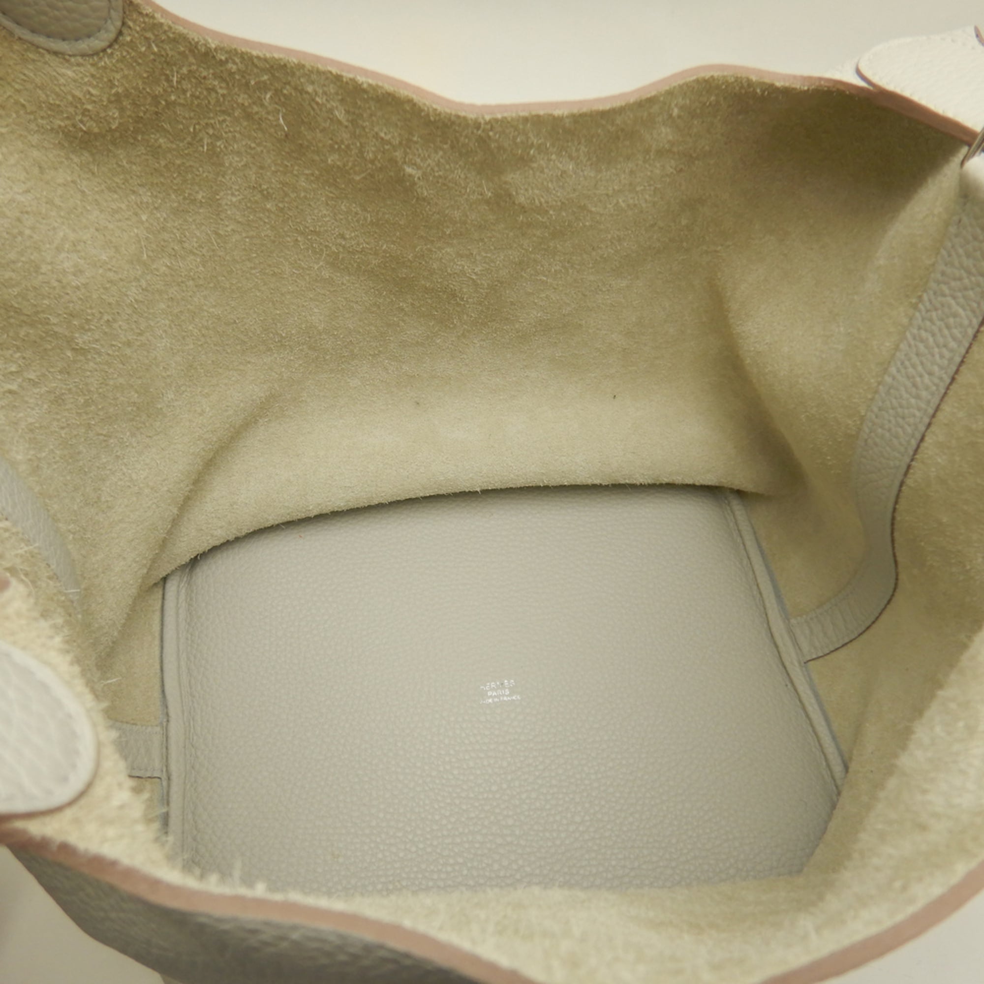 Hermes Pearl White White Taurillon Clemence Leather Handbag (Pre-Owned)