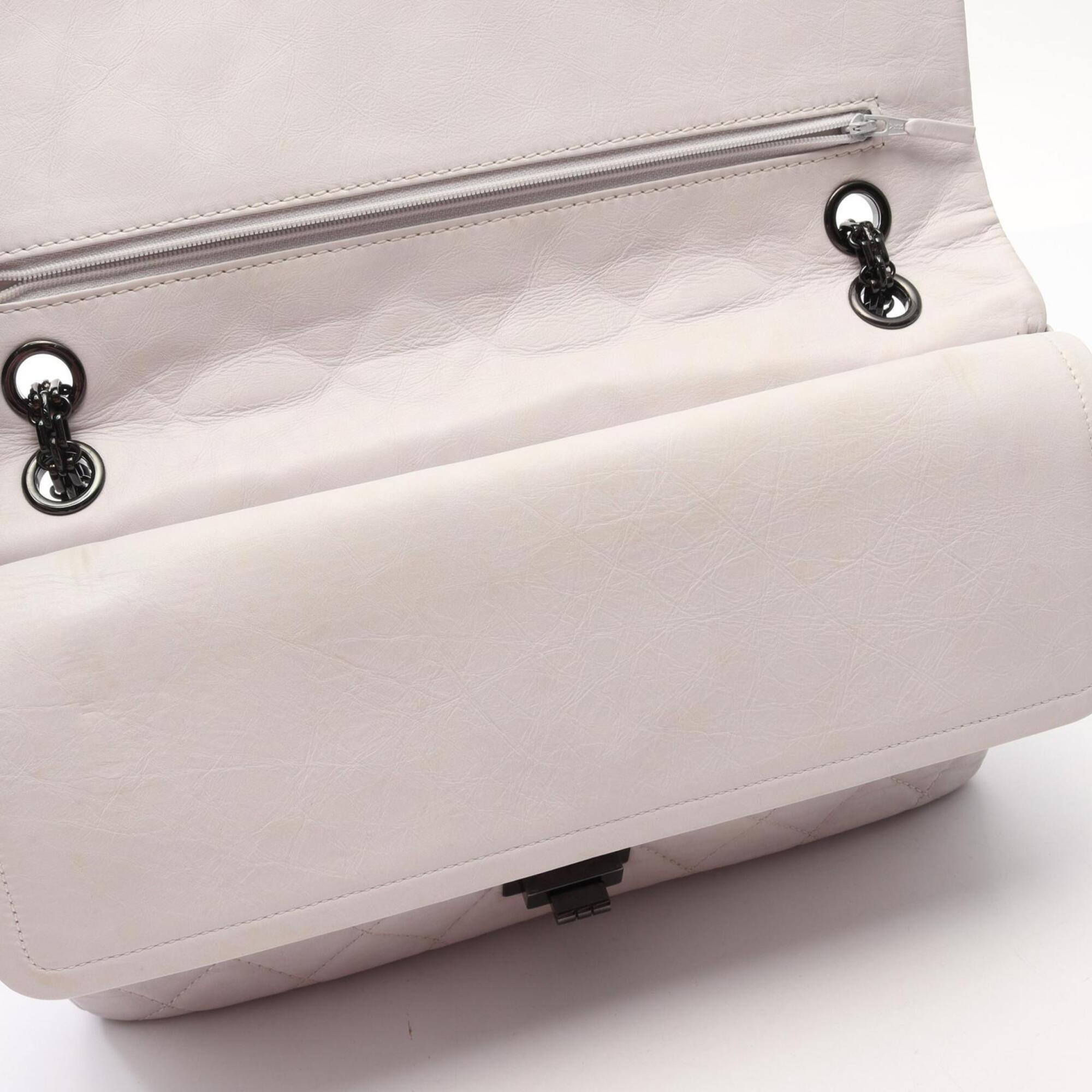 Chanel White Leather Handbag Shoulder Bag (Pre-Owned)
