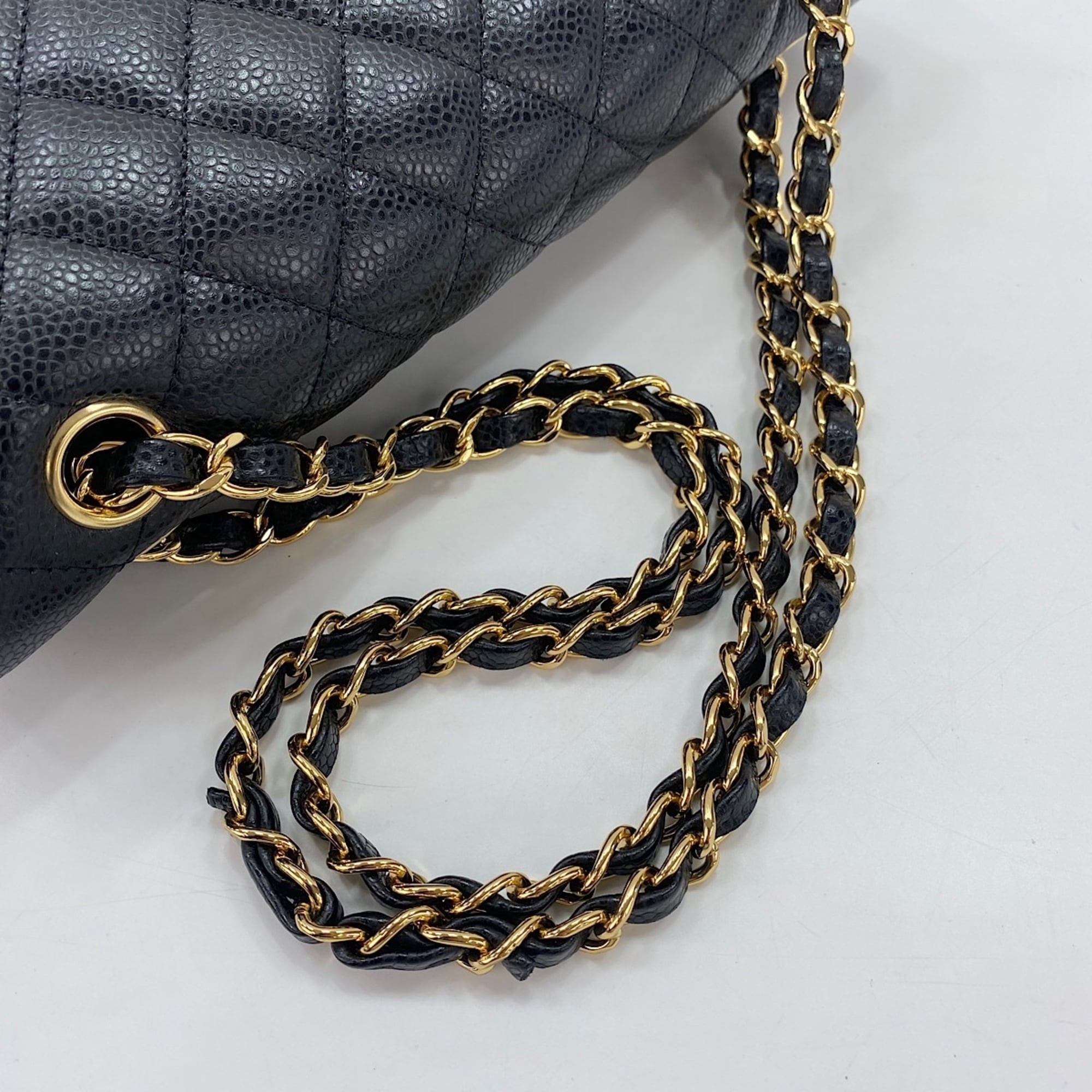 Chanel Black Handbag (Pre-Owned)