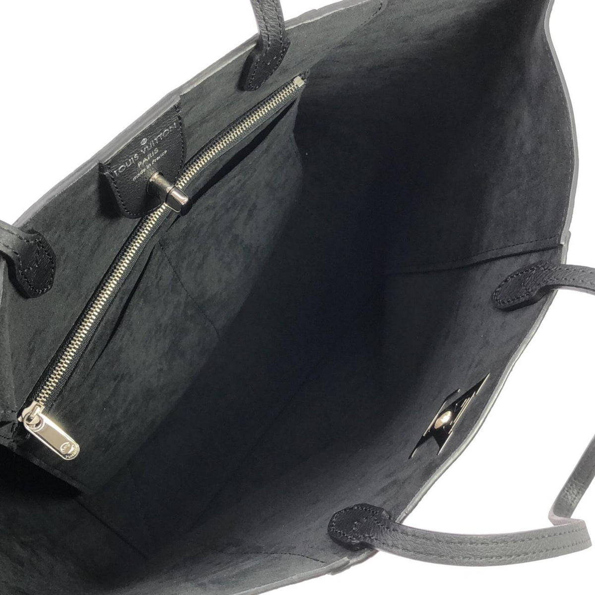 Louis Vuitton Black Leather Handbag (Pre-Owned)