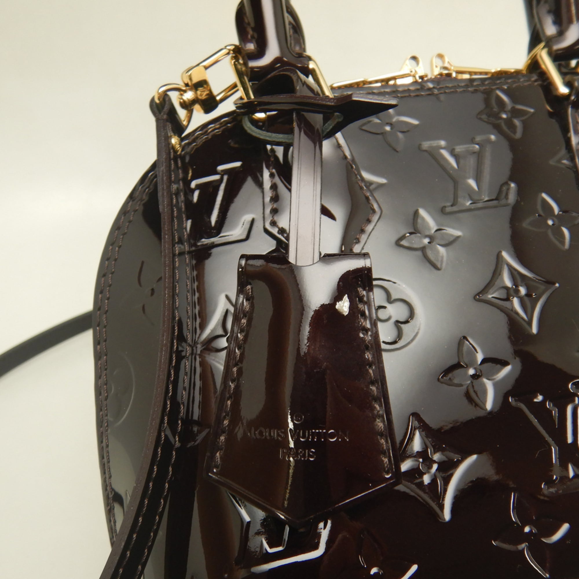 Louis Vuitton Amarante Vernis Monogram Handbag (Pre-Owned)