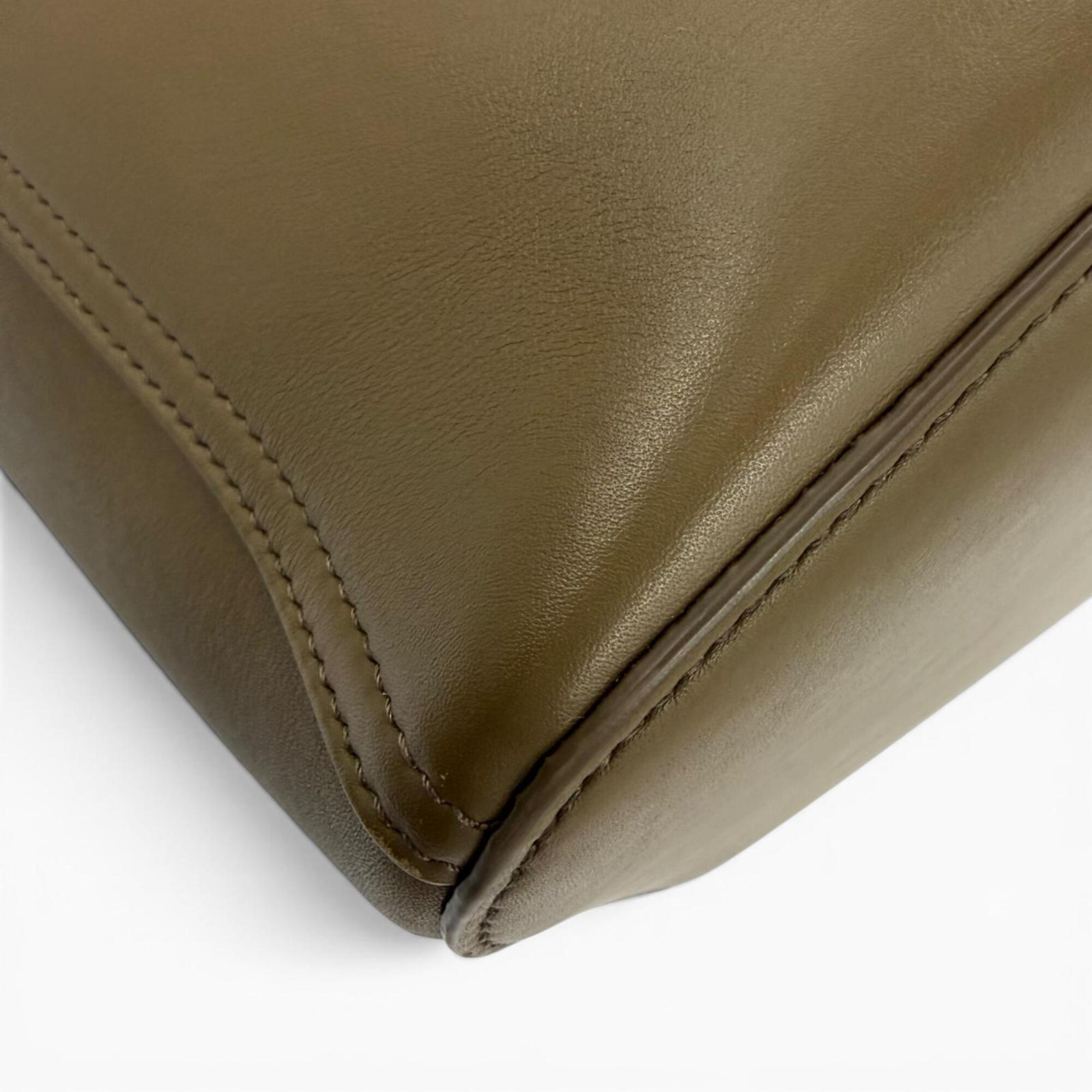 Loewe Khaki Leather Shoulder Bag (Pre-Owned)