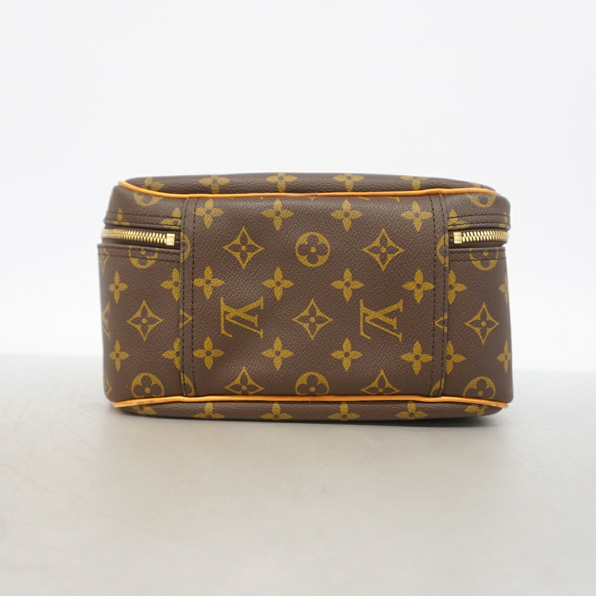 Louis Vuitton Brown Handbag (Pre-Owned)