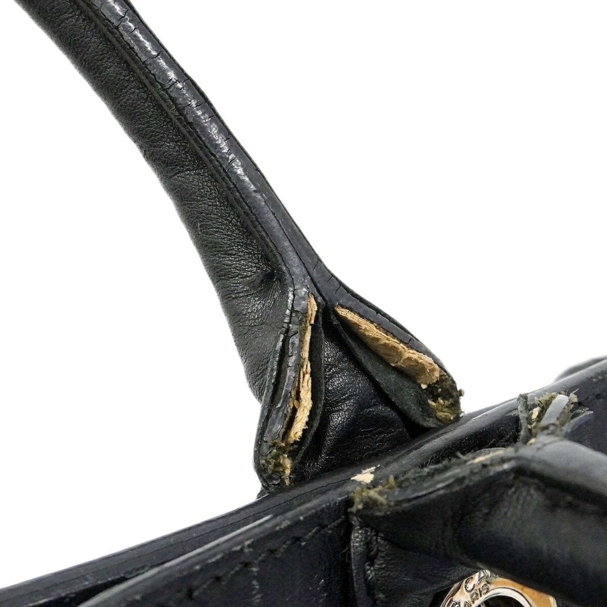 Chanel Black Leather Handbag (Pre-Owned)