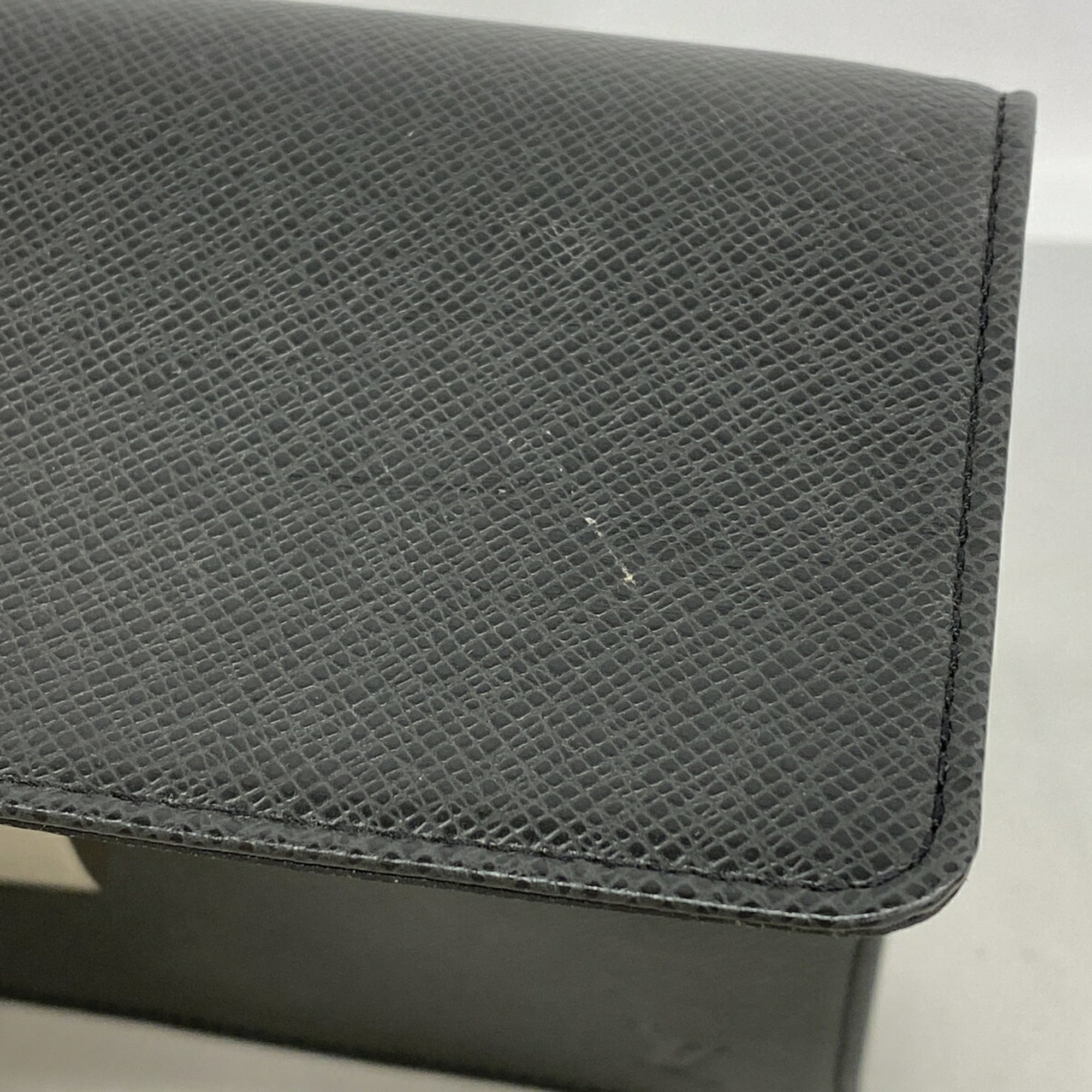 Louis Vuitton Ardoise Clutch Bag (Pre-Owned)
