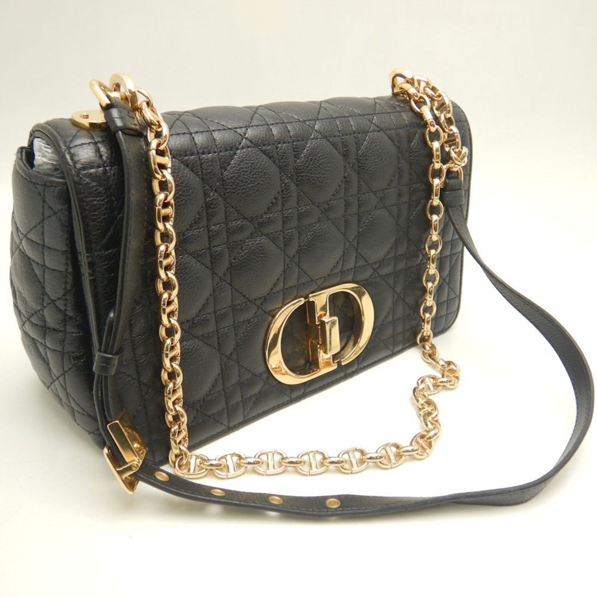 Christian Dior Black Leather Shoulder Bag (Pre-Owned)